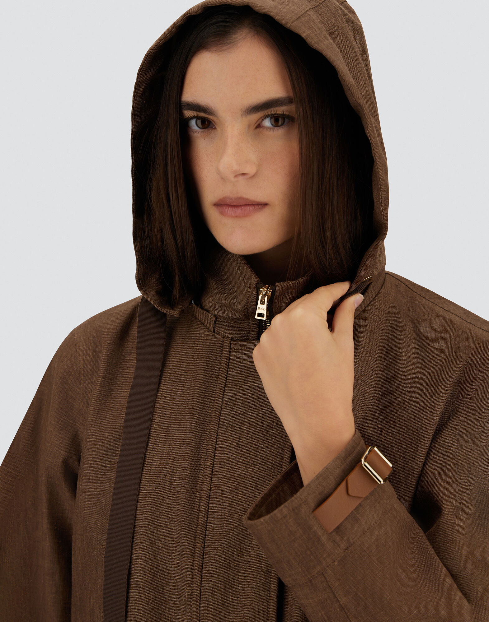A-SHAPE JACKET IN 3 LAYERS LINEN in Leather for Women | Herno®
