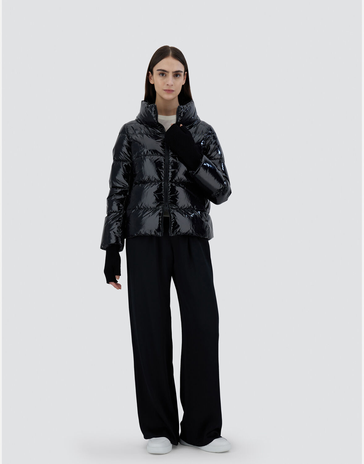 Herno Glossy Hooded Down Coat With Quilted Design In Black