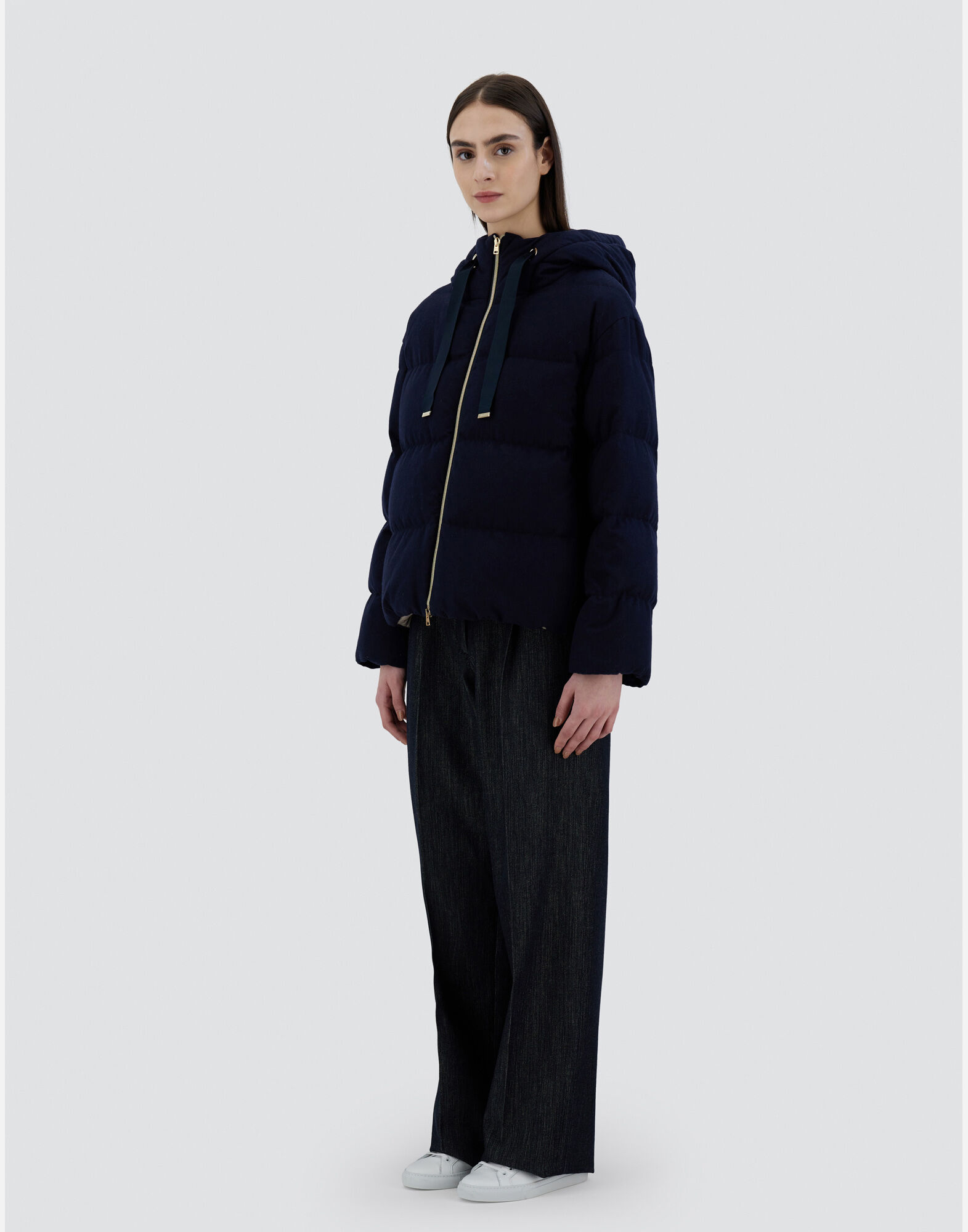 【関税&送料込】Herno Cappa A Maniche Lunghe Collo Alto E Ch Herno Cappa A Maniche Lunghe Collo Alto E Chiusura Cpn Zop