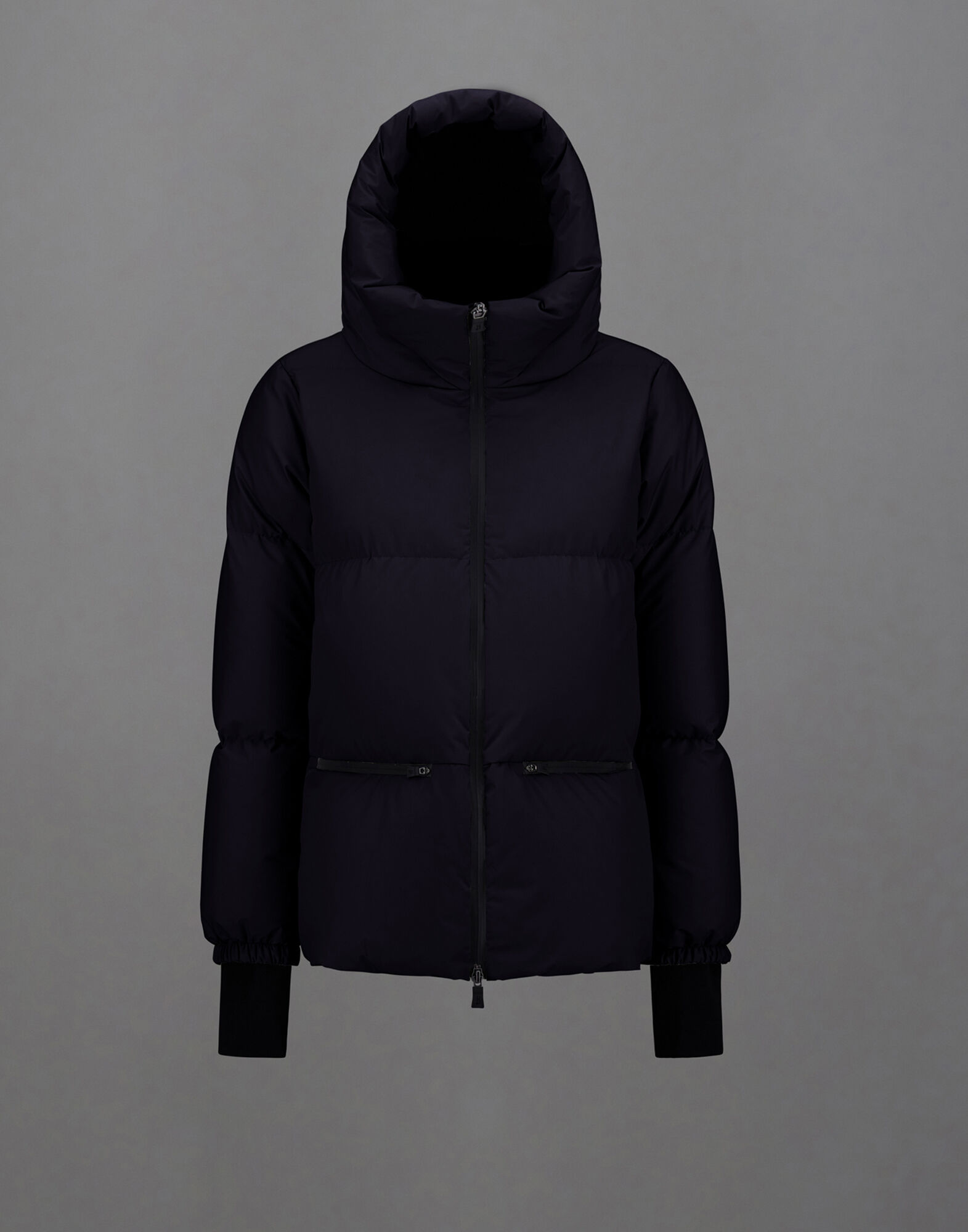 レディース GORE-TEX INFINIUM WINDSTOPPER LAMINAR ケープ ブラック | Herno® (ヘルノ)