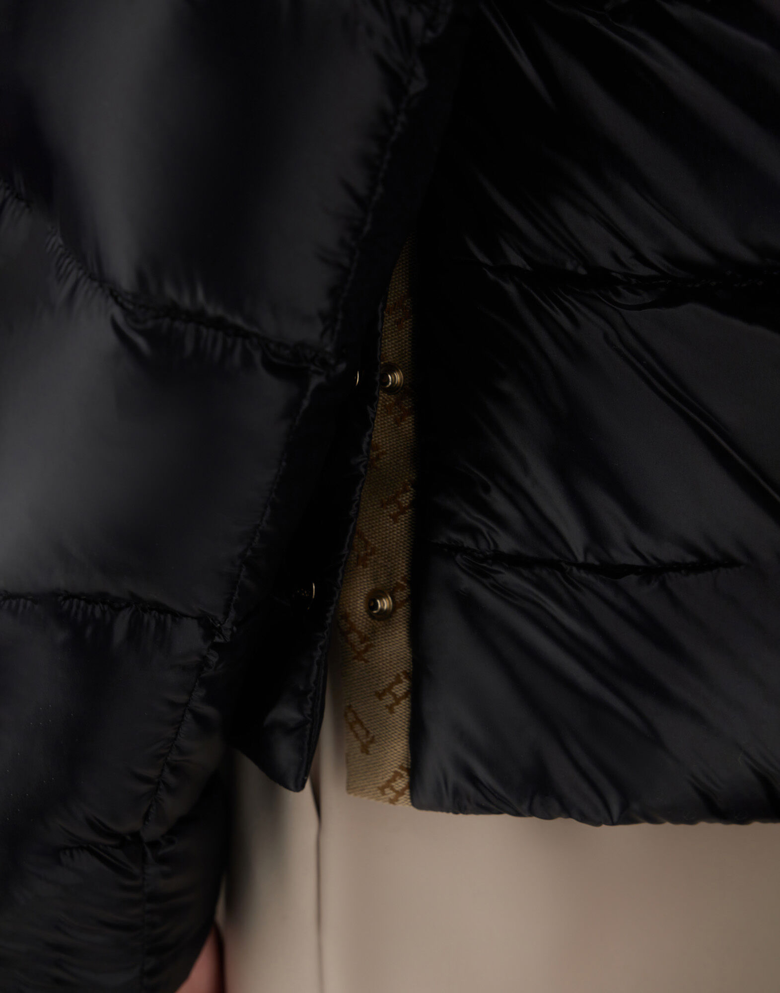 レディース CAPPA IN NYLON ULTRALIGHT ブラック | Herno® (ヘルノ)