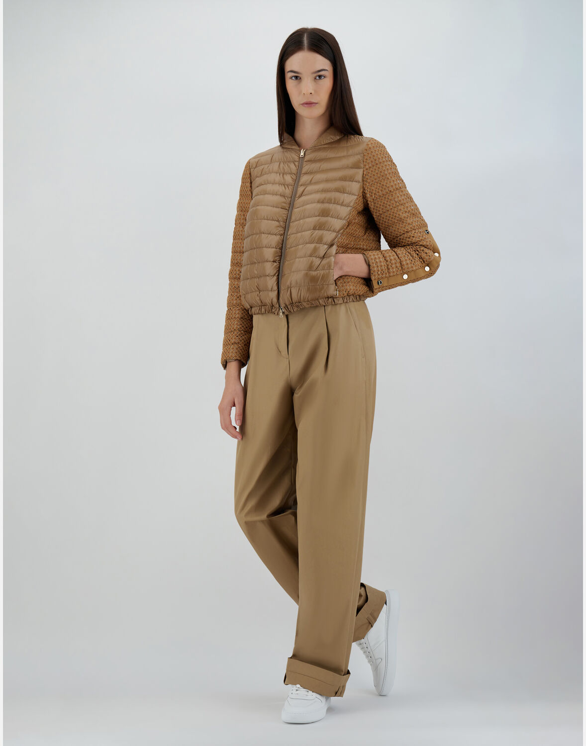 Herno Nylon Ultralight ＆ Spring Lace ボンバージャケット In Camel