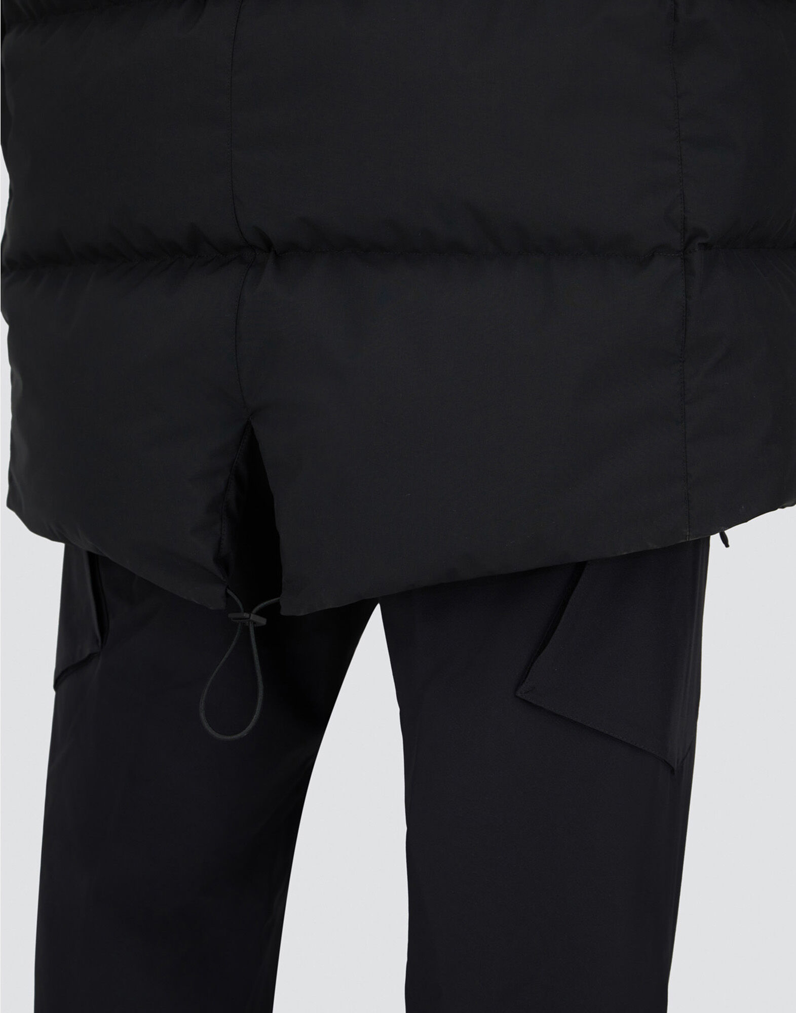 メンズ LONG PARKA IN 2-LAYER WINDSTOPPER ブラック | Herno® (ヘルノ)