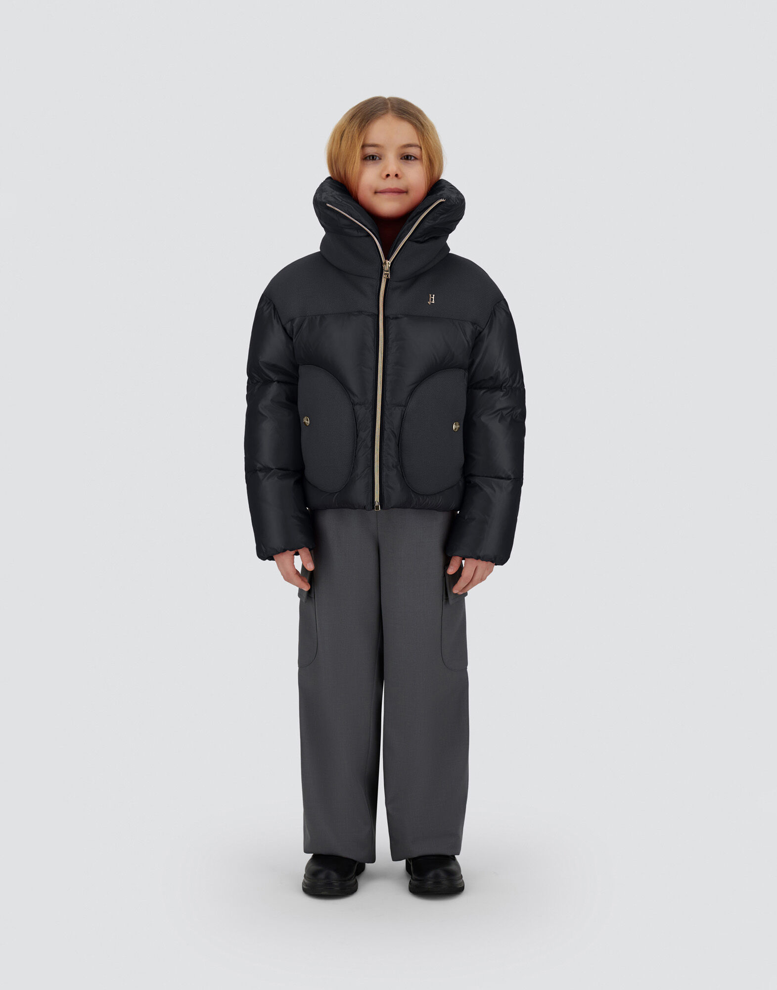 CAPE IN NYLON ULTRALIGHT AND ECOWOOL in Black for Girls | Herno®