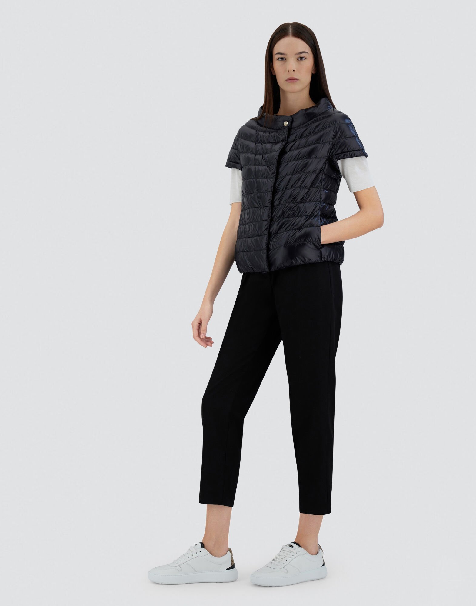 レディース イコニコ グレタ ベスト ブラック | Herno® (ヘルノ)