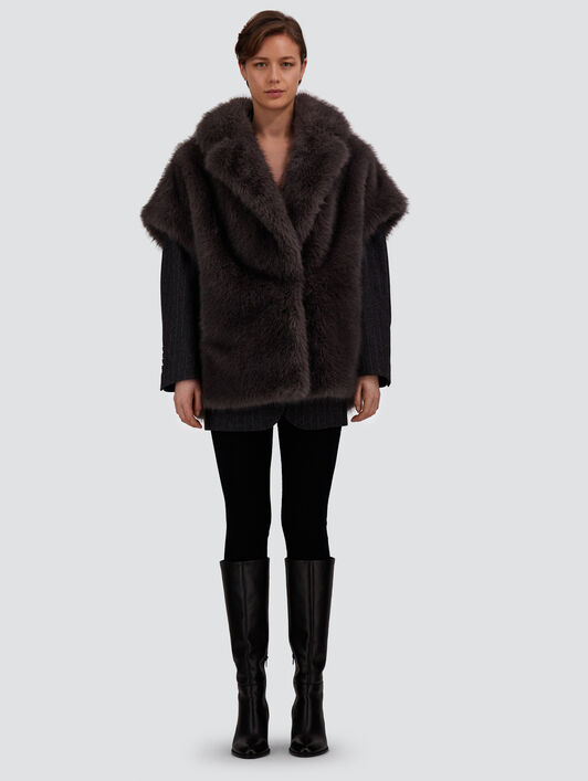 VESTE SANS MANCHES EN FOURRURE SYNTHÉTIQUE À POILS LONGS