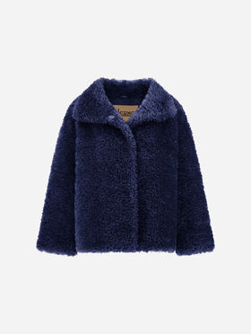 CHAQUETA CORTA CON TACTO DE PELO EFECTO RIZADO