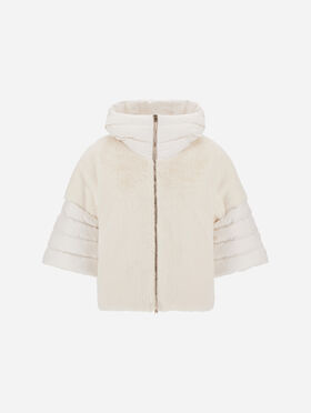 CAPE EN SATIN ET LADY ALTERNATIVE FUR