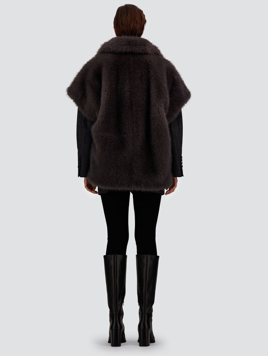 VESTE SANS MANCHES EN FOURRURE SYNTHÉTIQUE À POILS LONGS