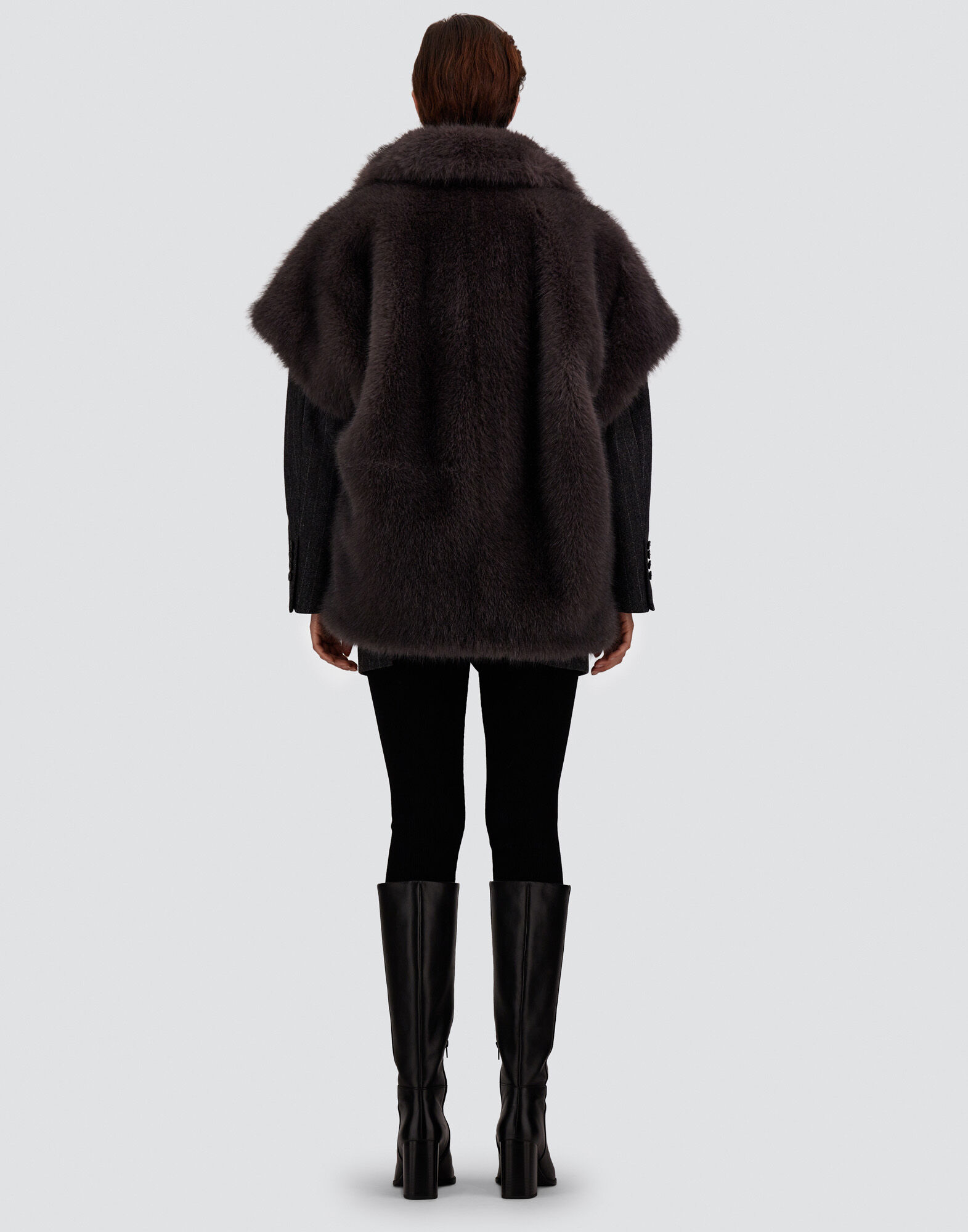 VESTE SANS MANCHES EN FOURRURE SYNTHÉTIQUE À POILS LONGS