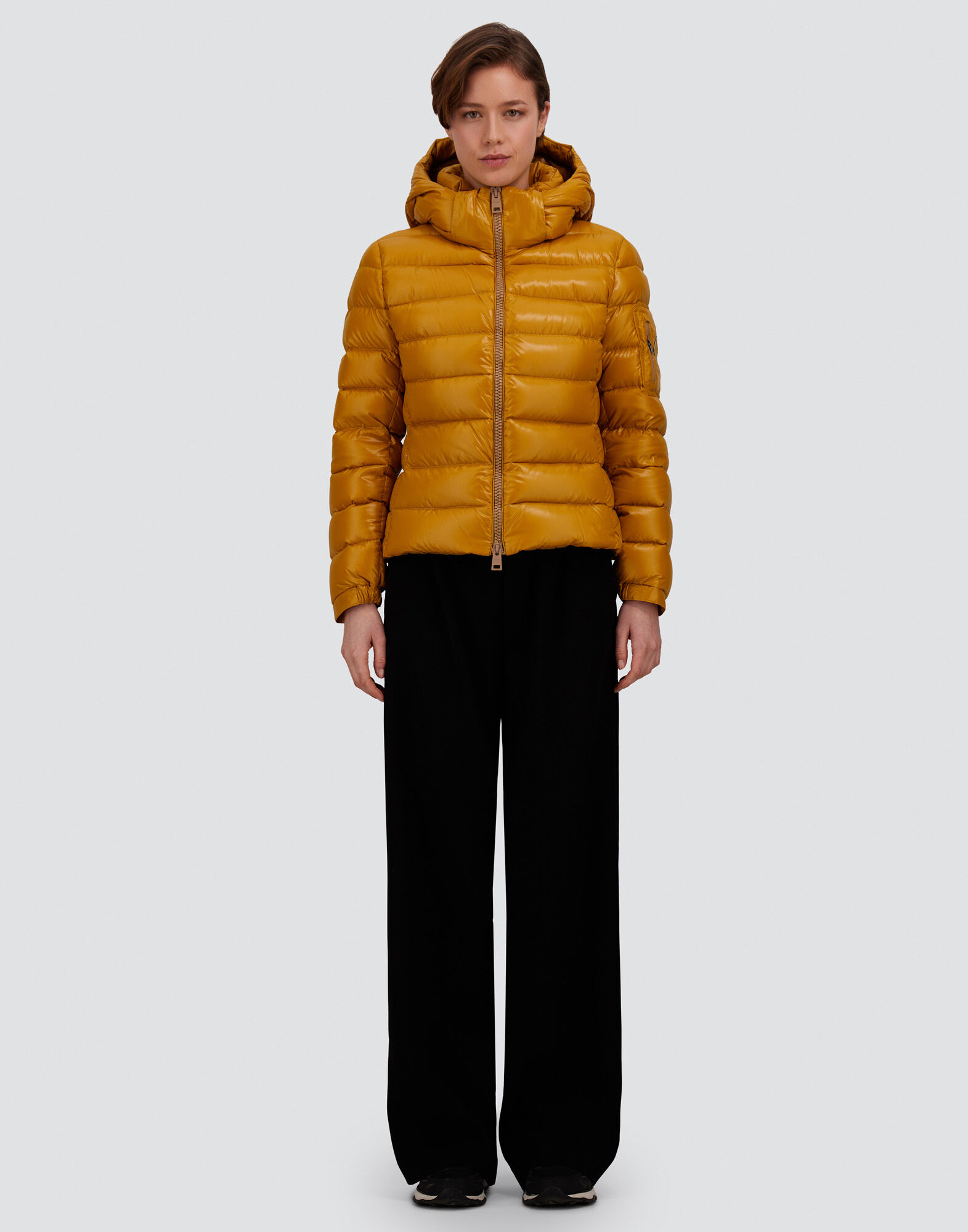 유광 나일론 히어로 다운 재킷