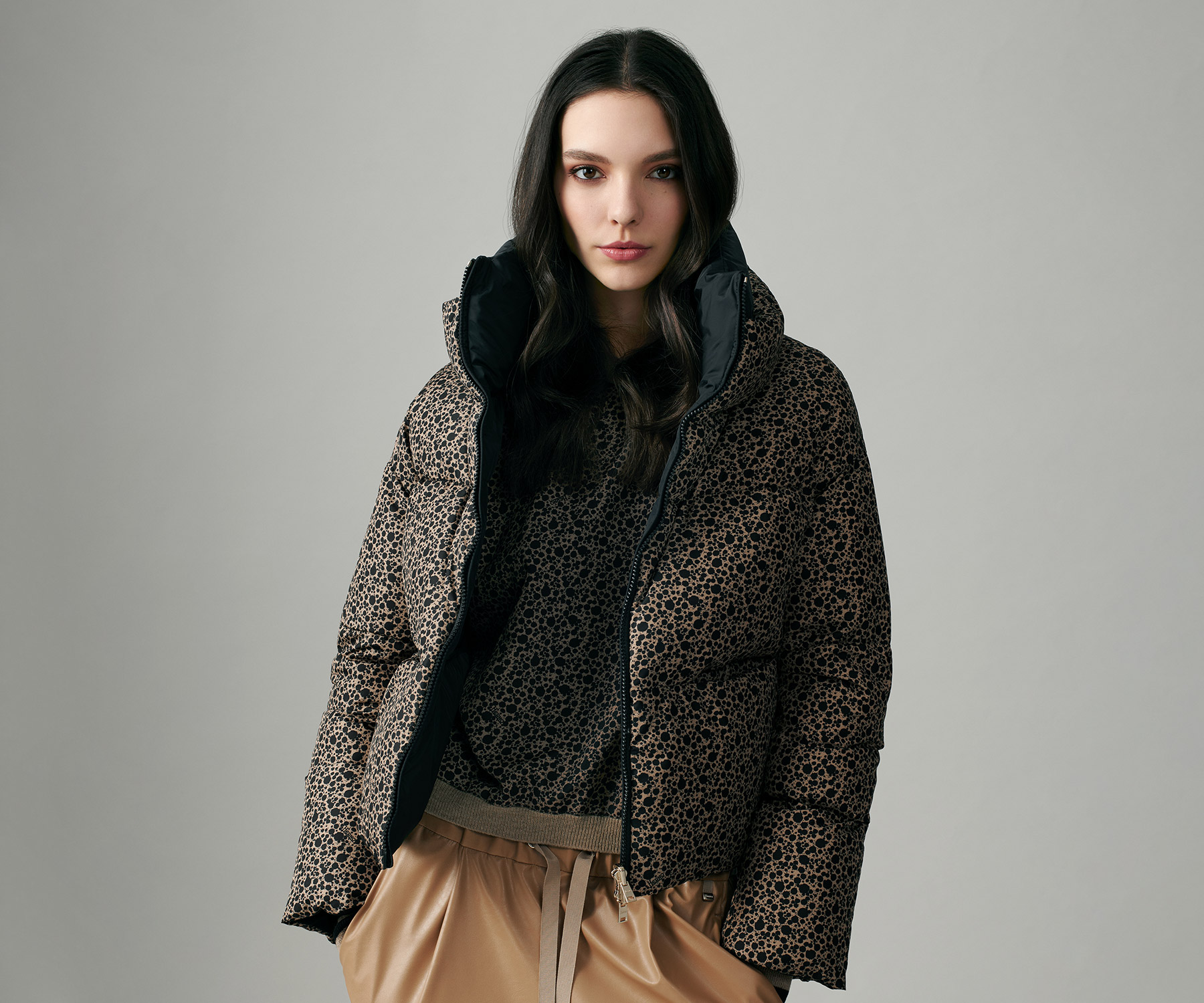レディース NALA & NYLON CHAMONIX リバーシブル ボンバージャケット ブラック/グレージュ | Herno® (ヘルノ)
