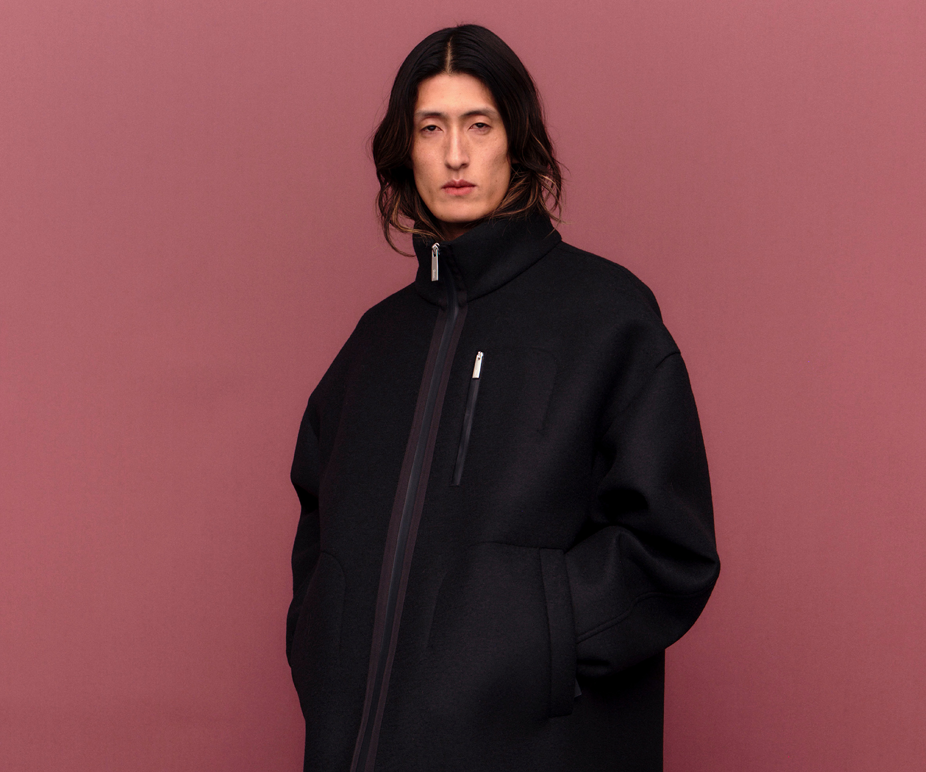 ラミナー　ヘルノ　HERNO ブラックジャケット HERNO ヘルノ Laminar ラミナー ゴアテックス 2レイヤー