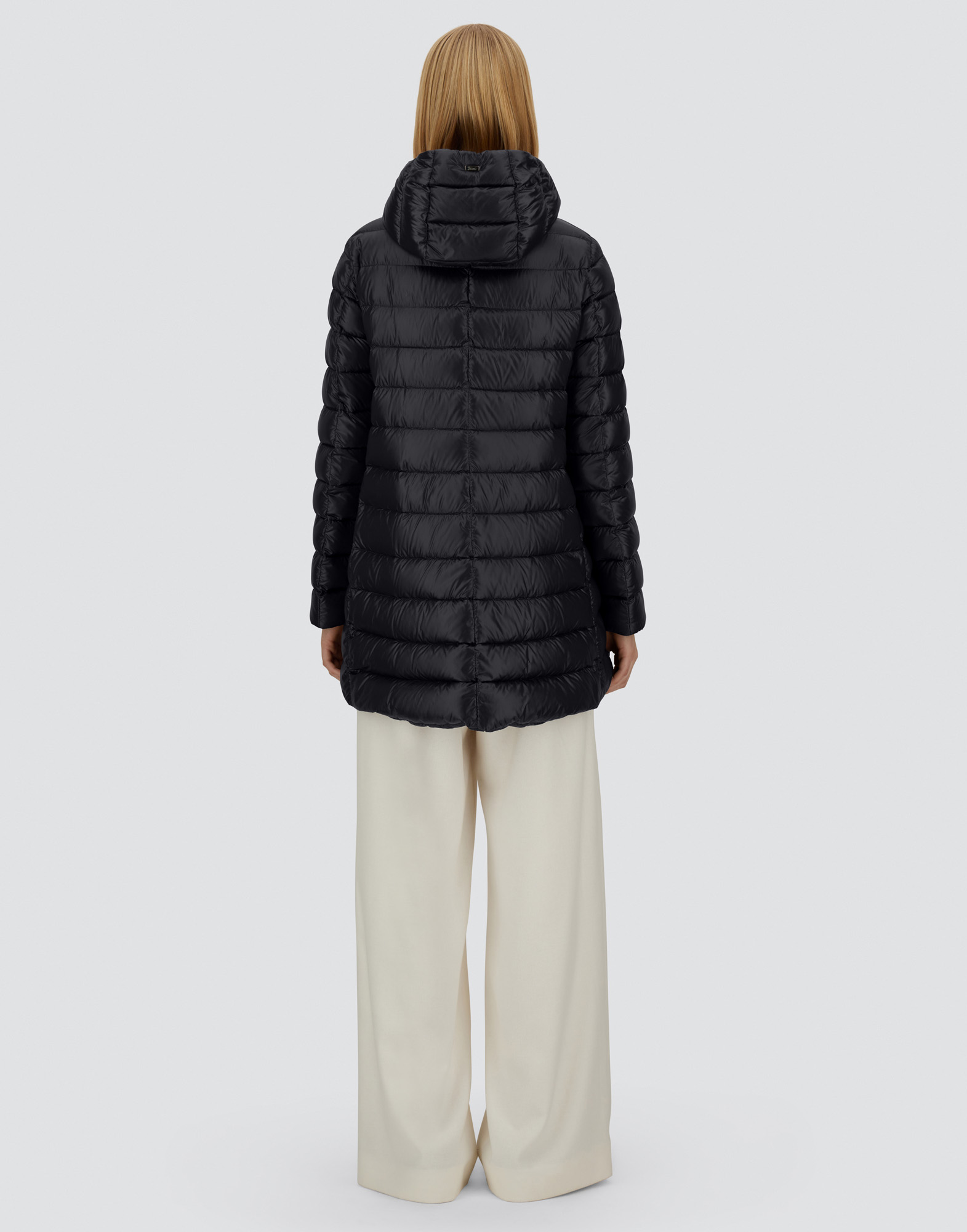 Herno Resort A-shape Jacket In Nylon Ultralight In Black