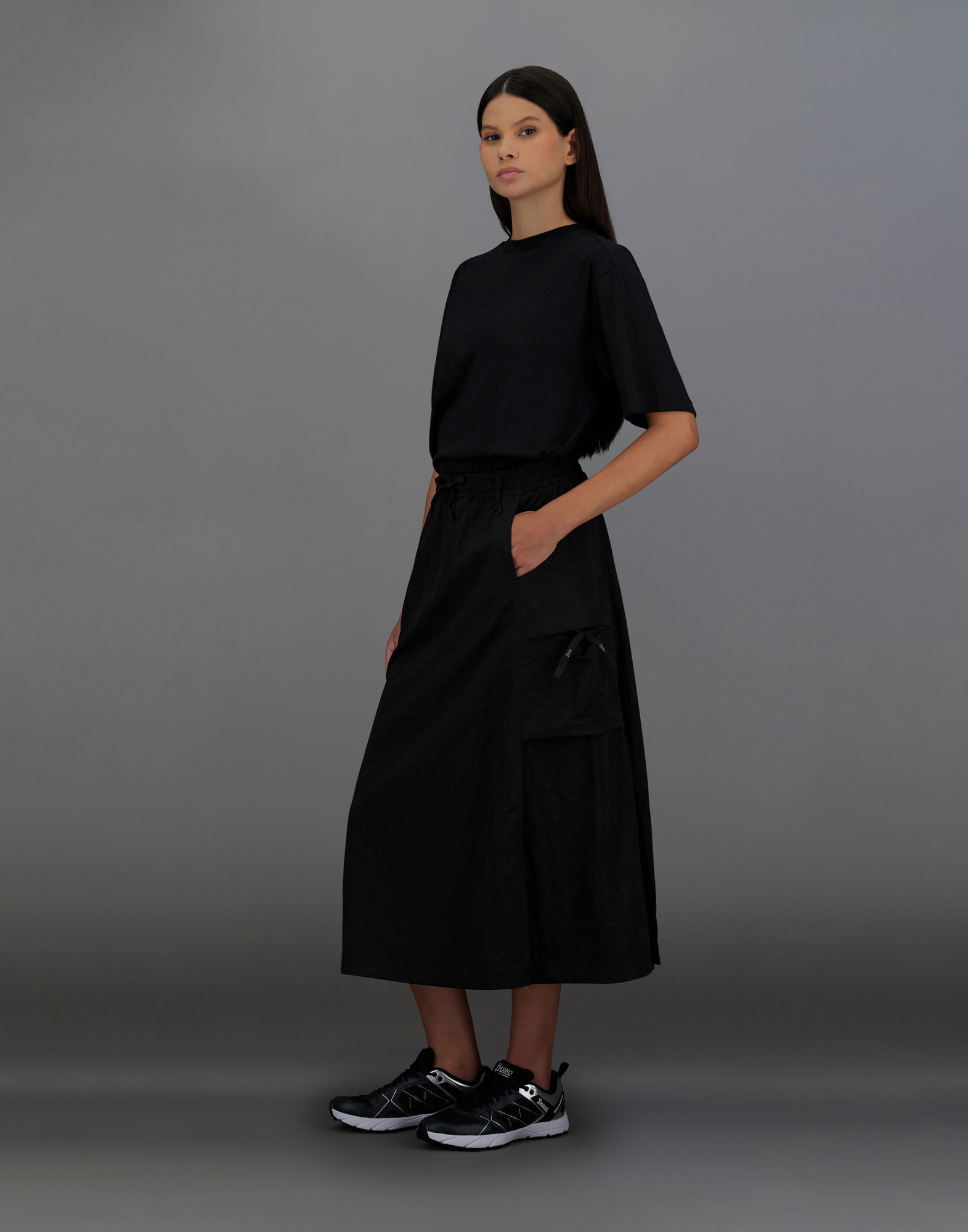 Herno Laminar Skirt In Tech-crinkle And Extralight Stretch In Black