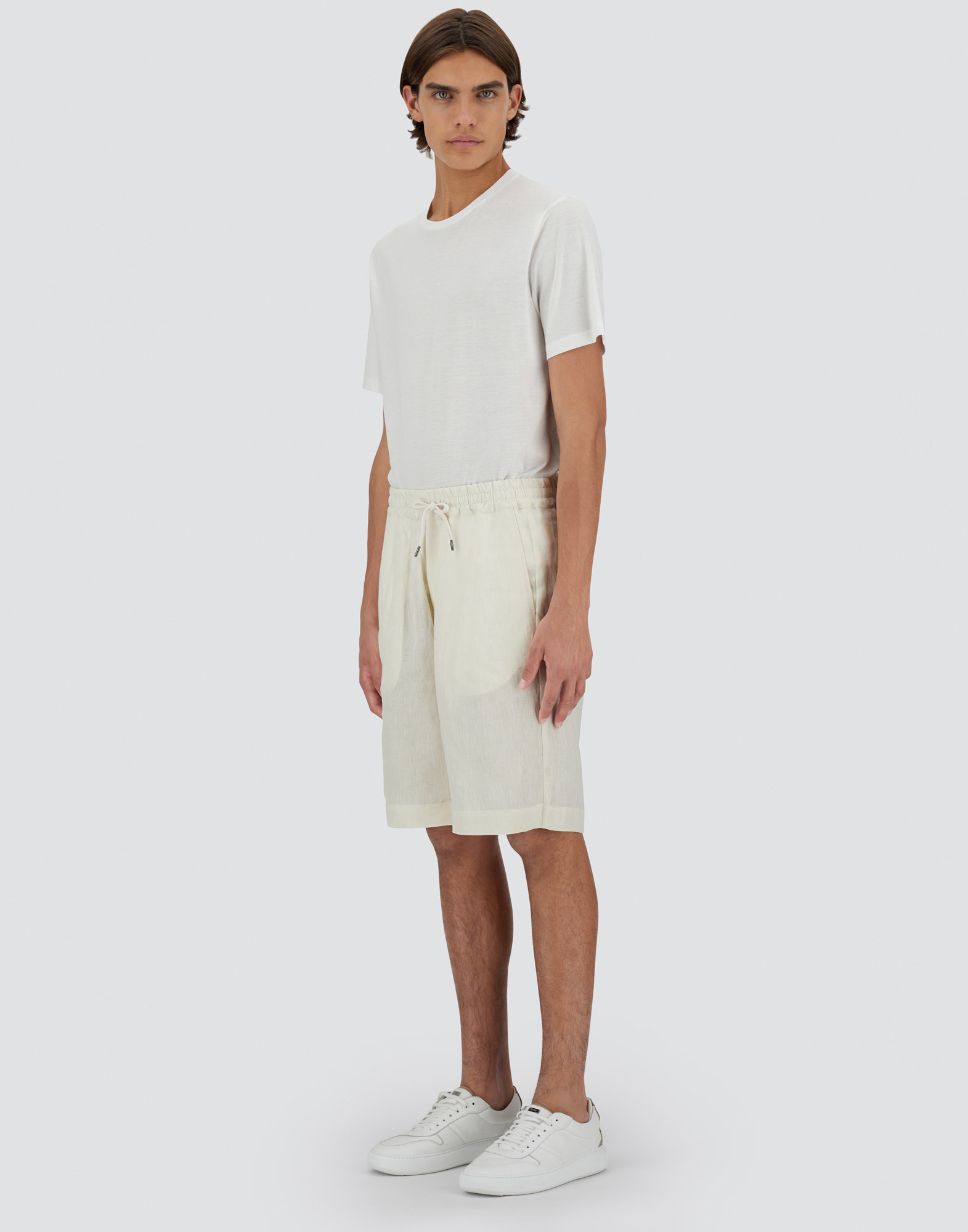 Herno Summer Linen Shorts In Chantilly