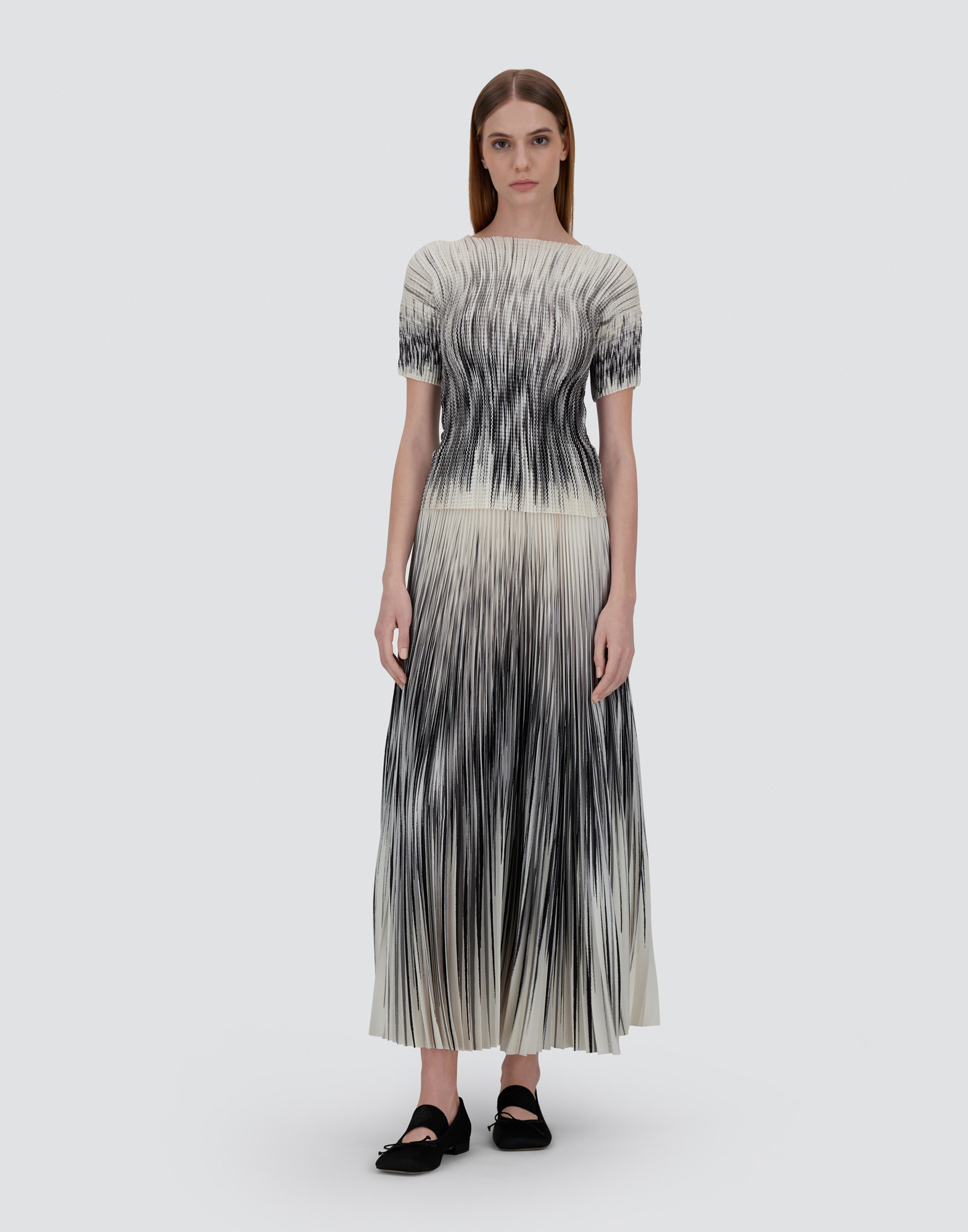 Herno Top In Shades Of Pleat In Black/grey