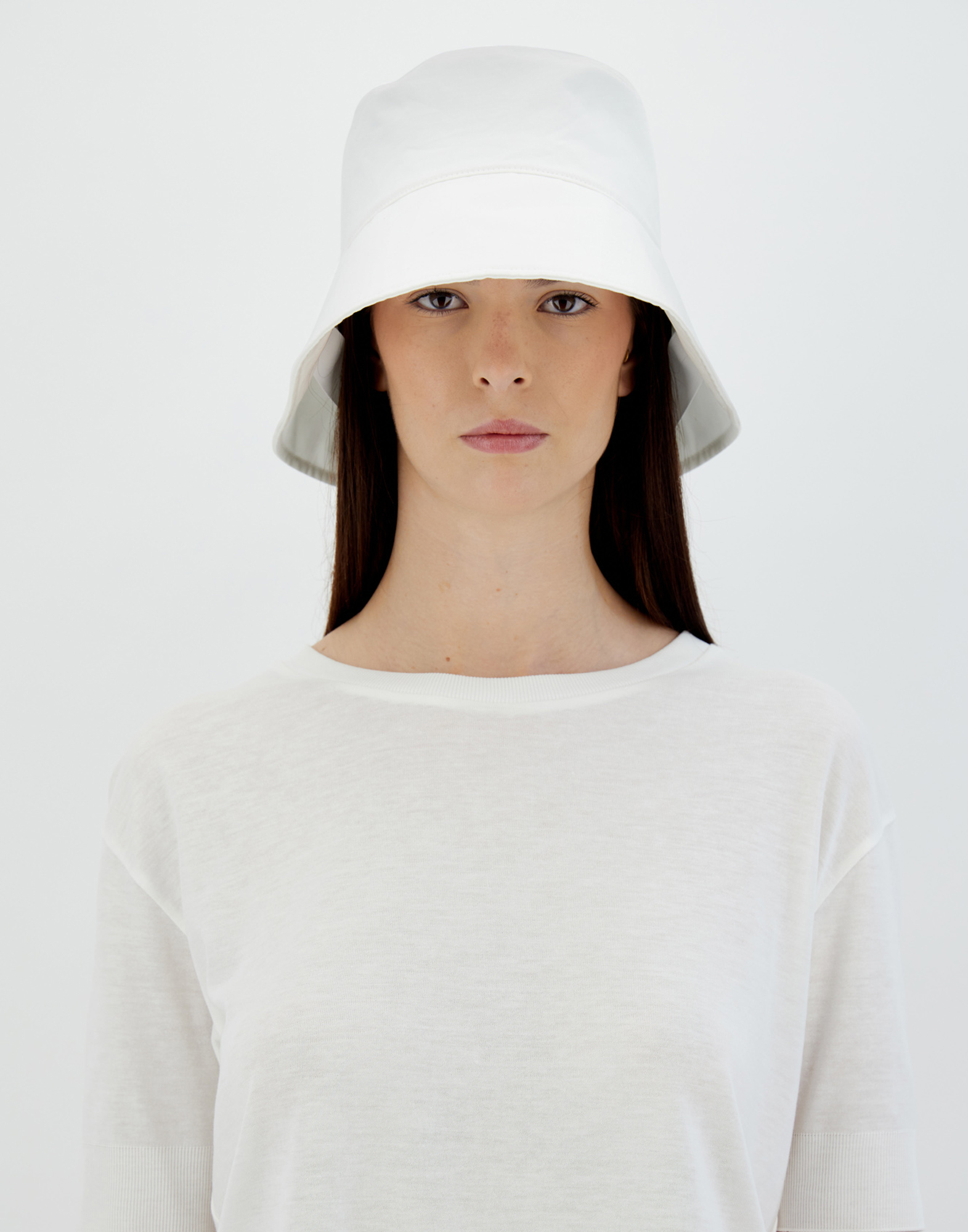 Shop Herno Delon バケットハット In White