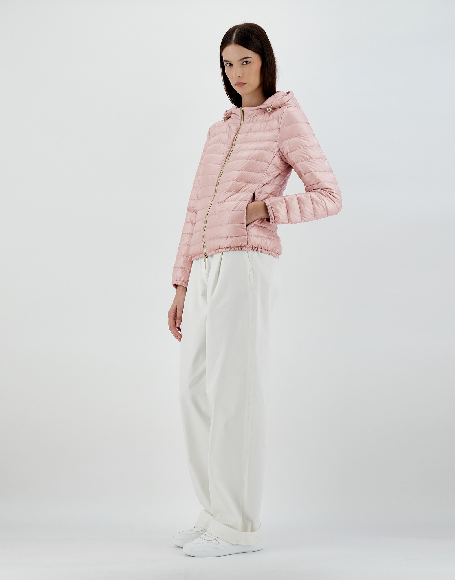 Herno Iconico Angela Classic Short Down Puffer Jacket In Light Pink