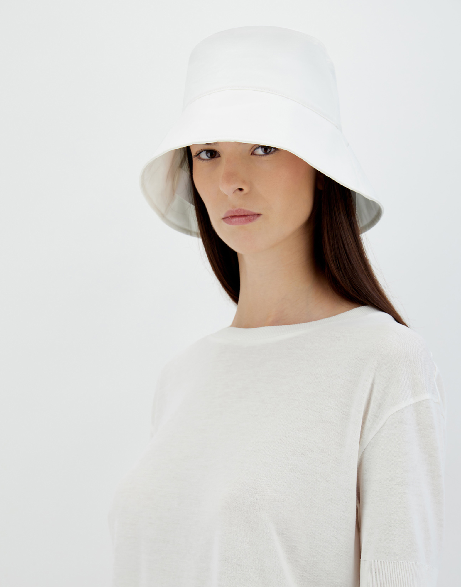 Shop Herno Delon バケットハット In White