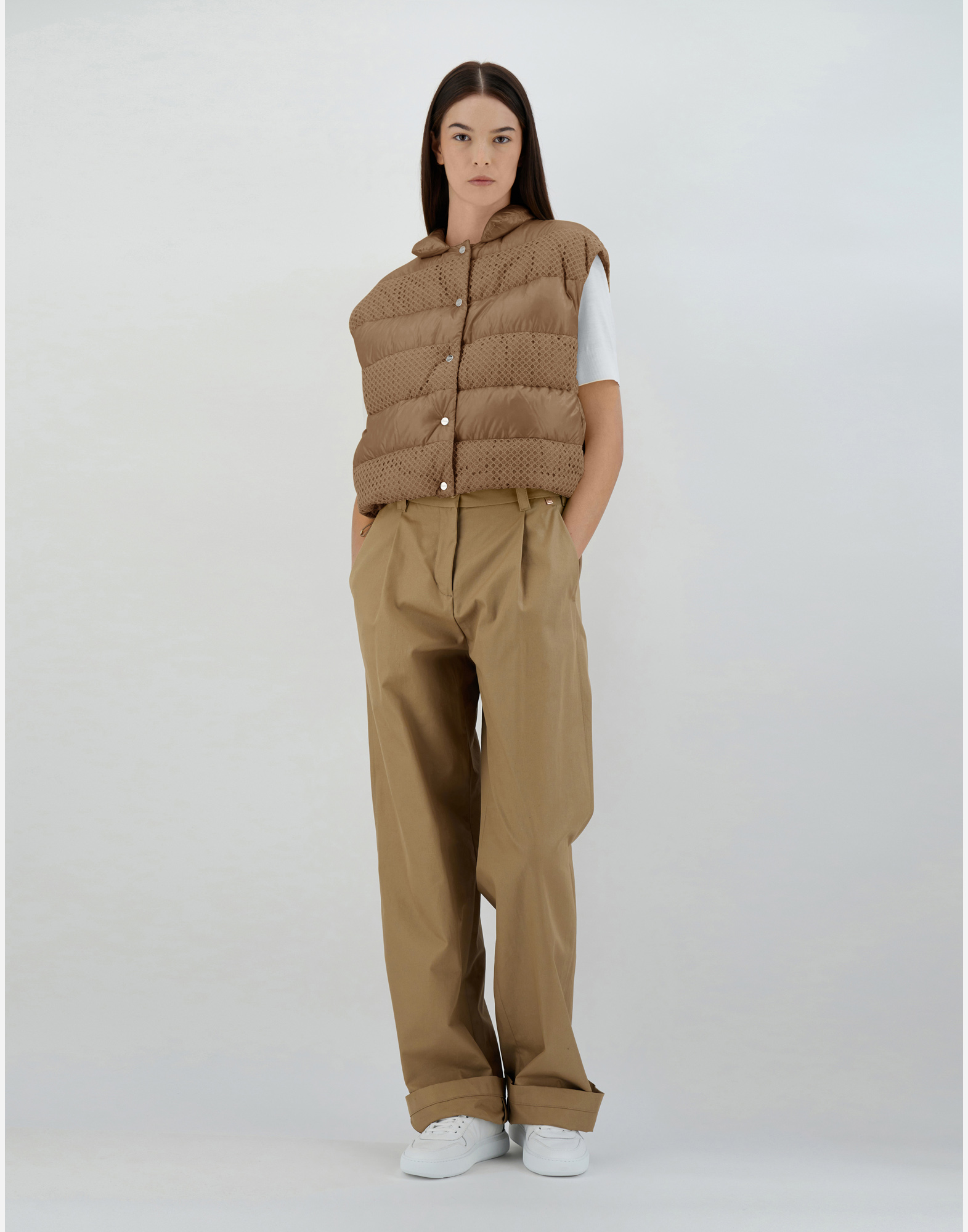 Herno Sleeveless Nylon Ultralight And Spring Lace Jacket In Camel
