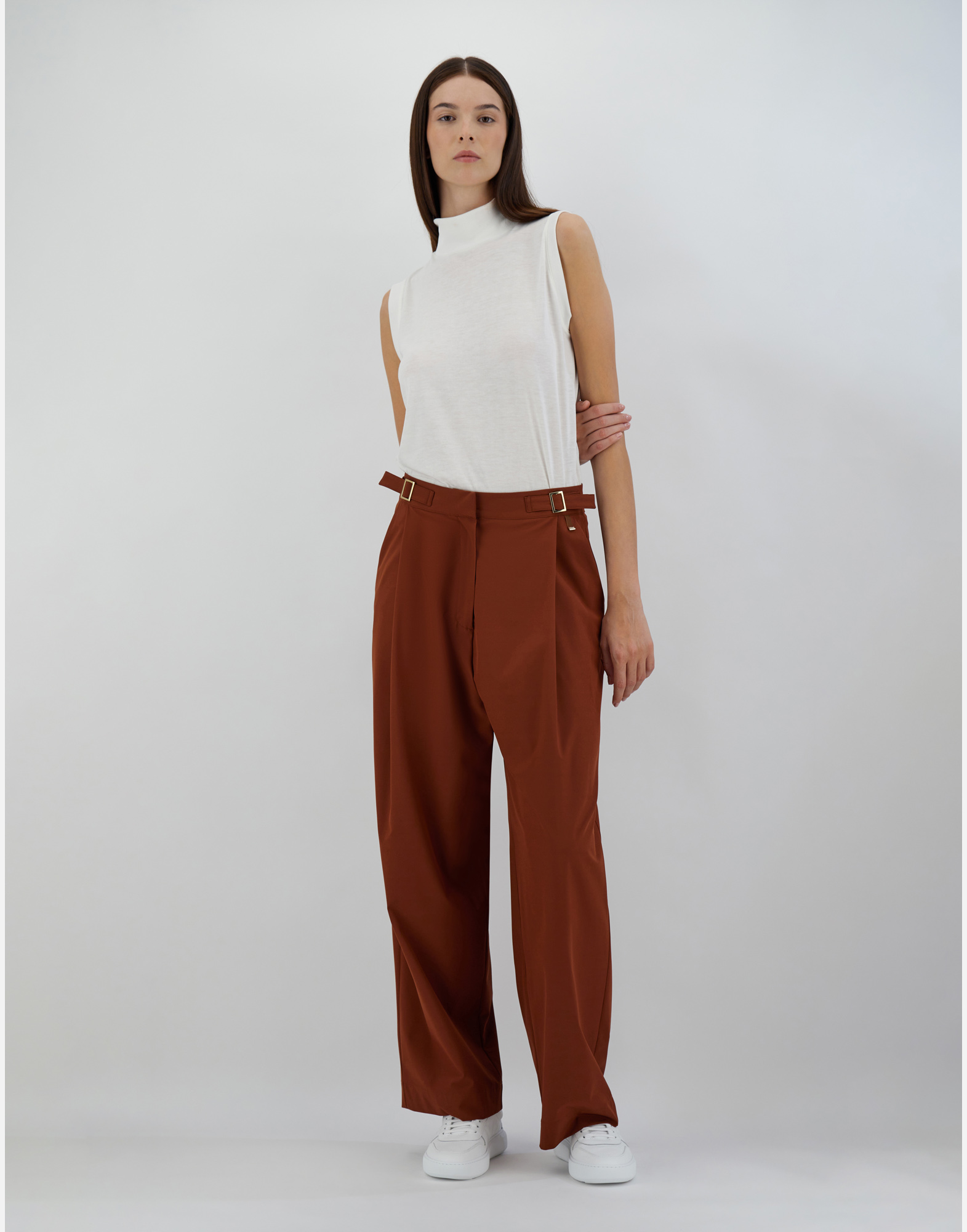 Herno Structures Nylon Trousers In Burnt