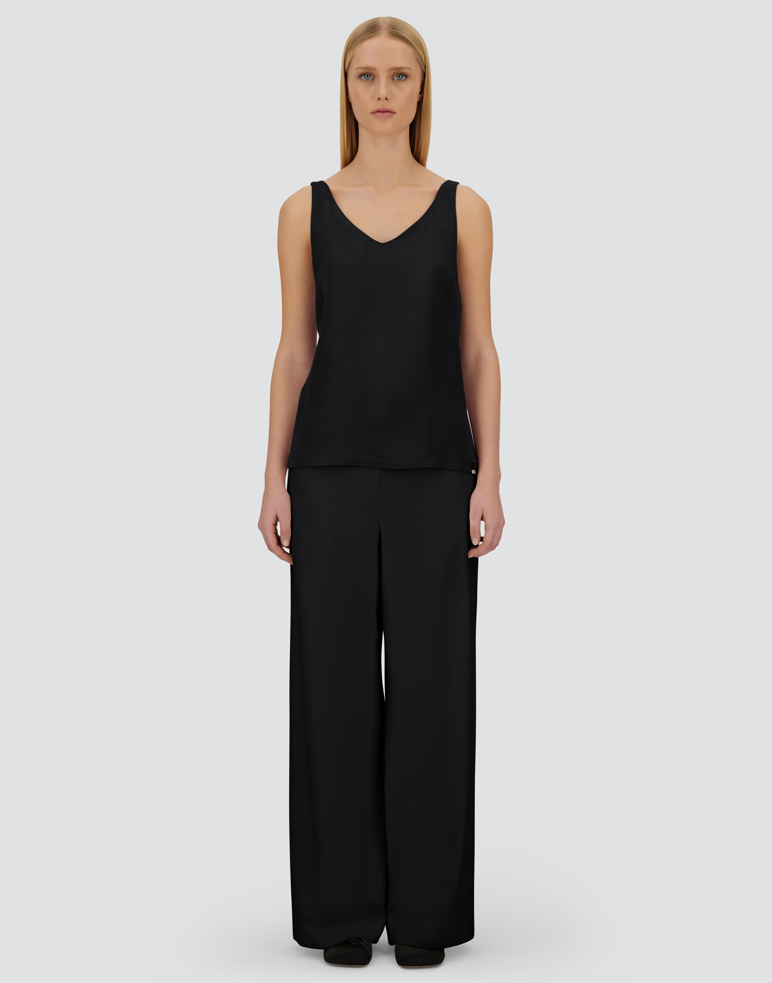 Herno Resort Top In Envers Satin In Black