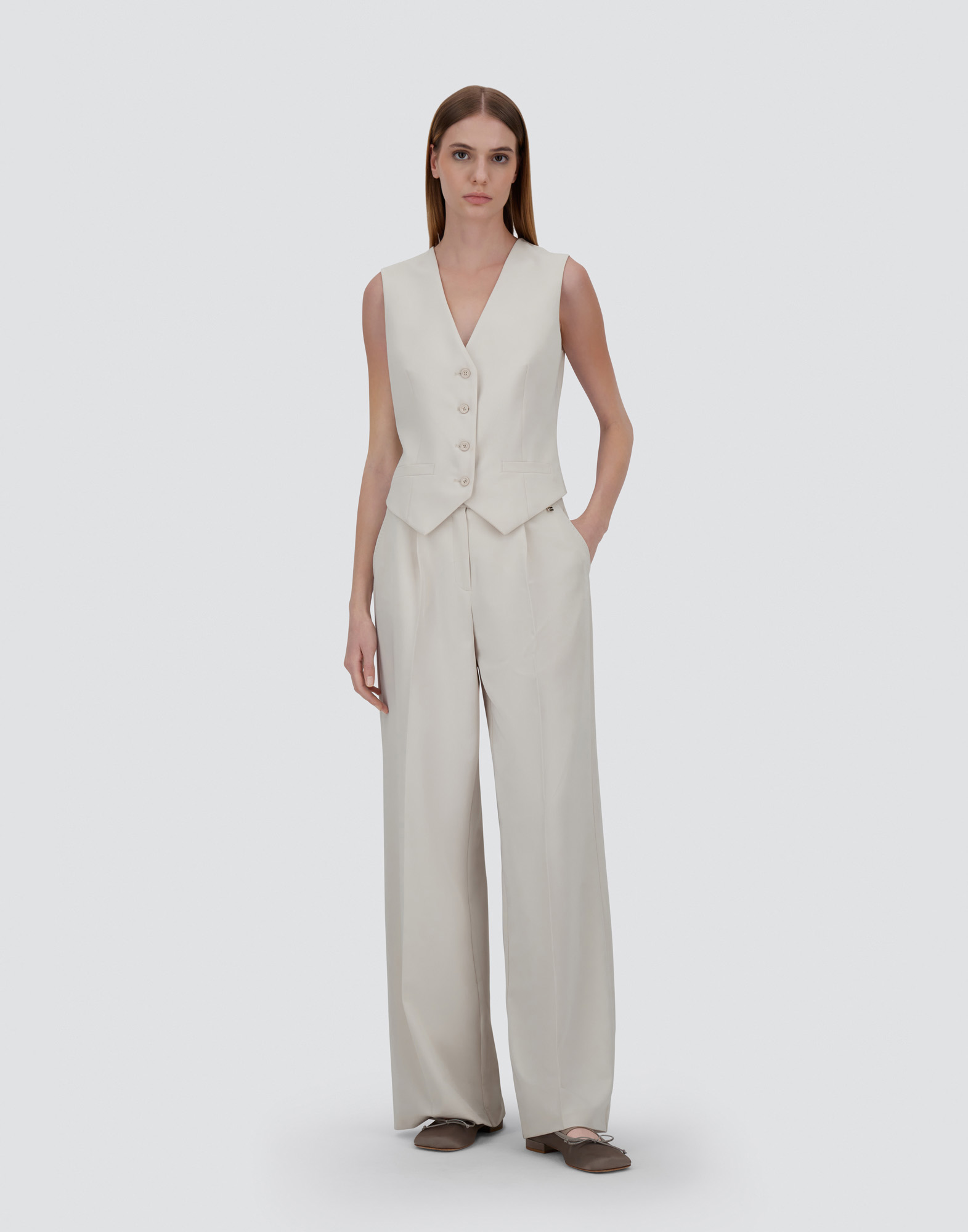 Herno Flawless Woven Vest In Cream
