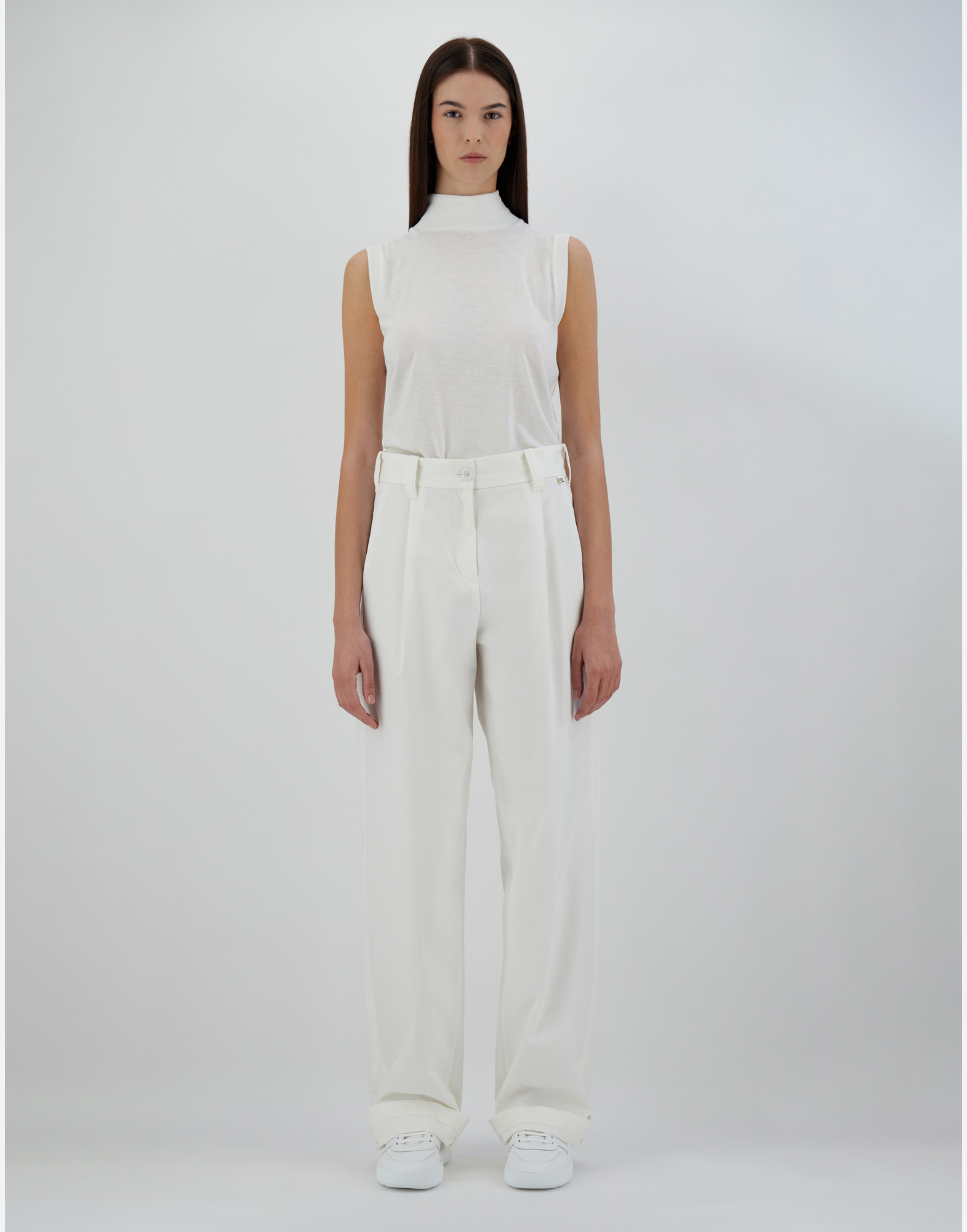 Herno Delon パンツ In White
