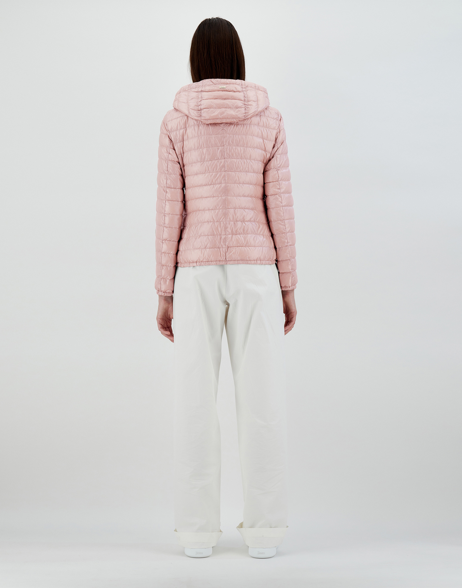 Herno Iconico Angela Classic Short Down Puffer Jacket In Light Pink