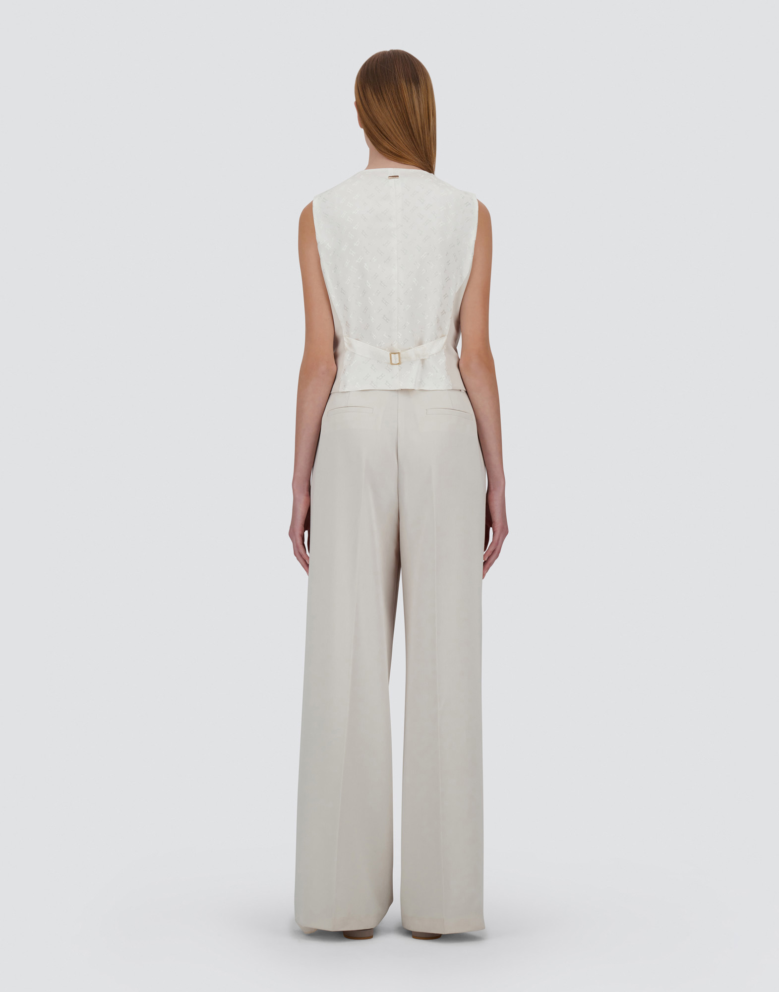 Herno Flawless Woven Vest In Cream