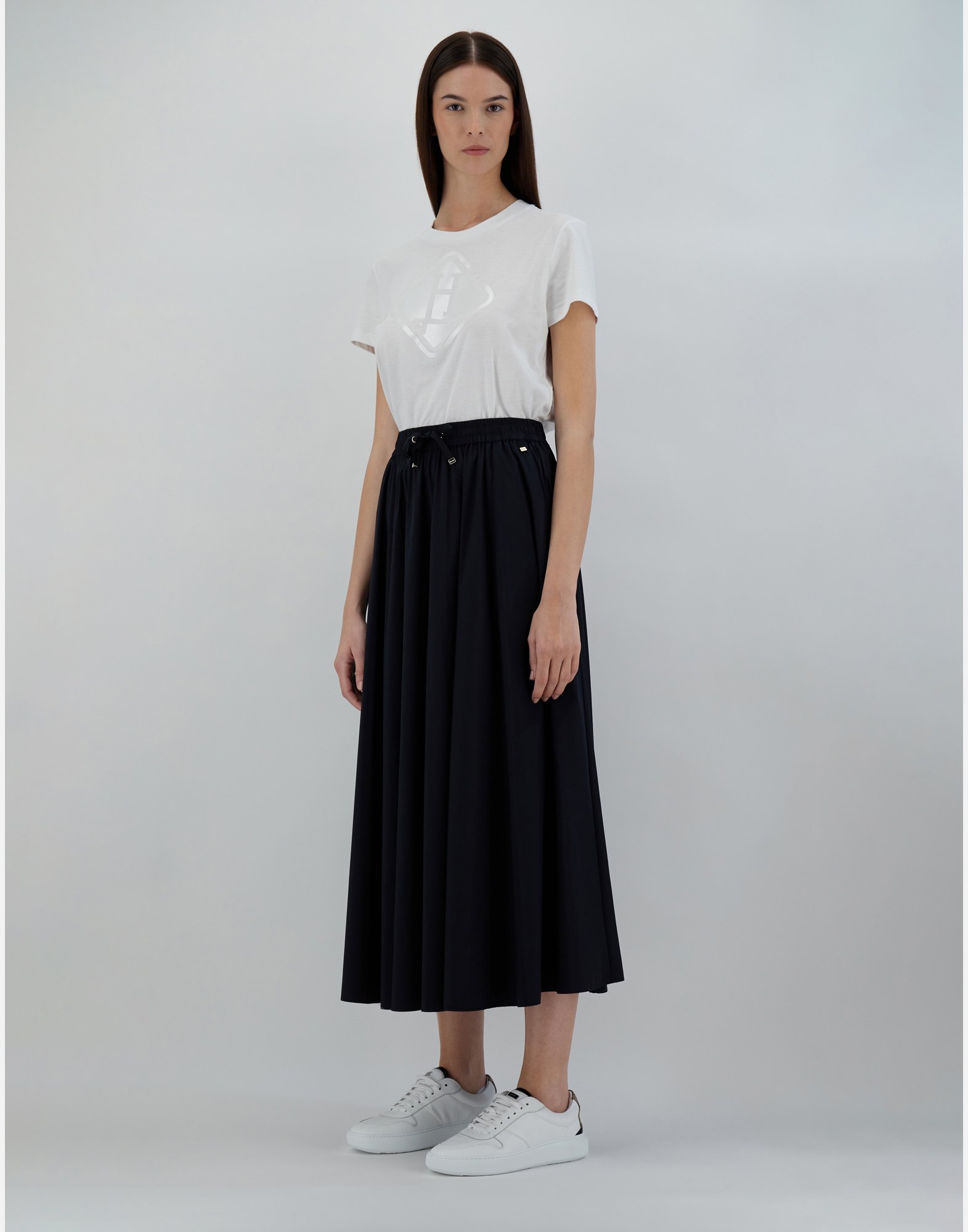 Shop Herno Light Nylon Stretch スカート In Black