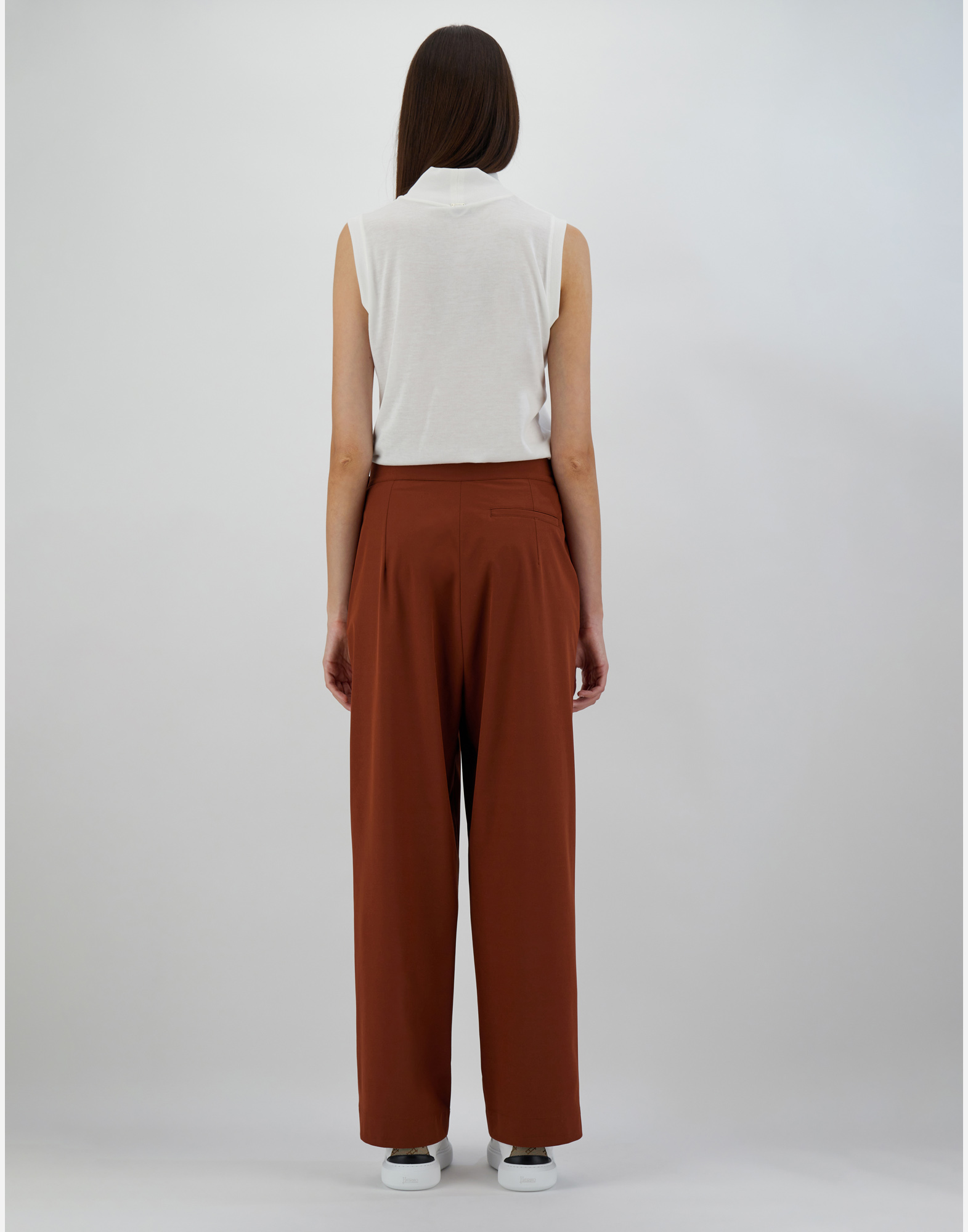 Herno Structures Nylon Trousers In Burnt