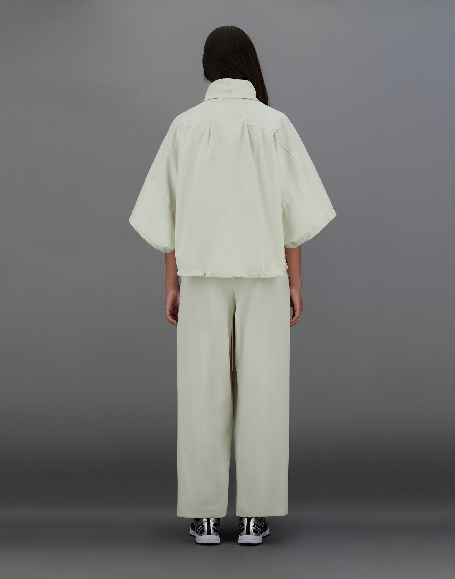 Herno Laminar Poncho In Organic-tech Feel And Extralight Stretch In Cream