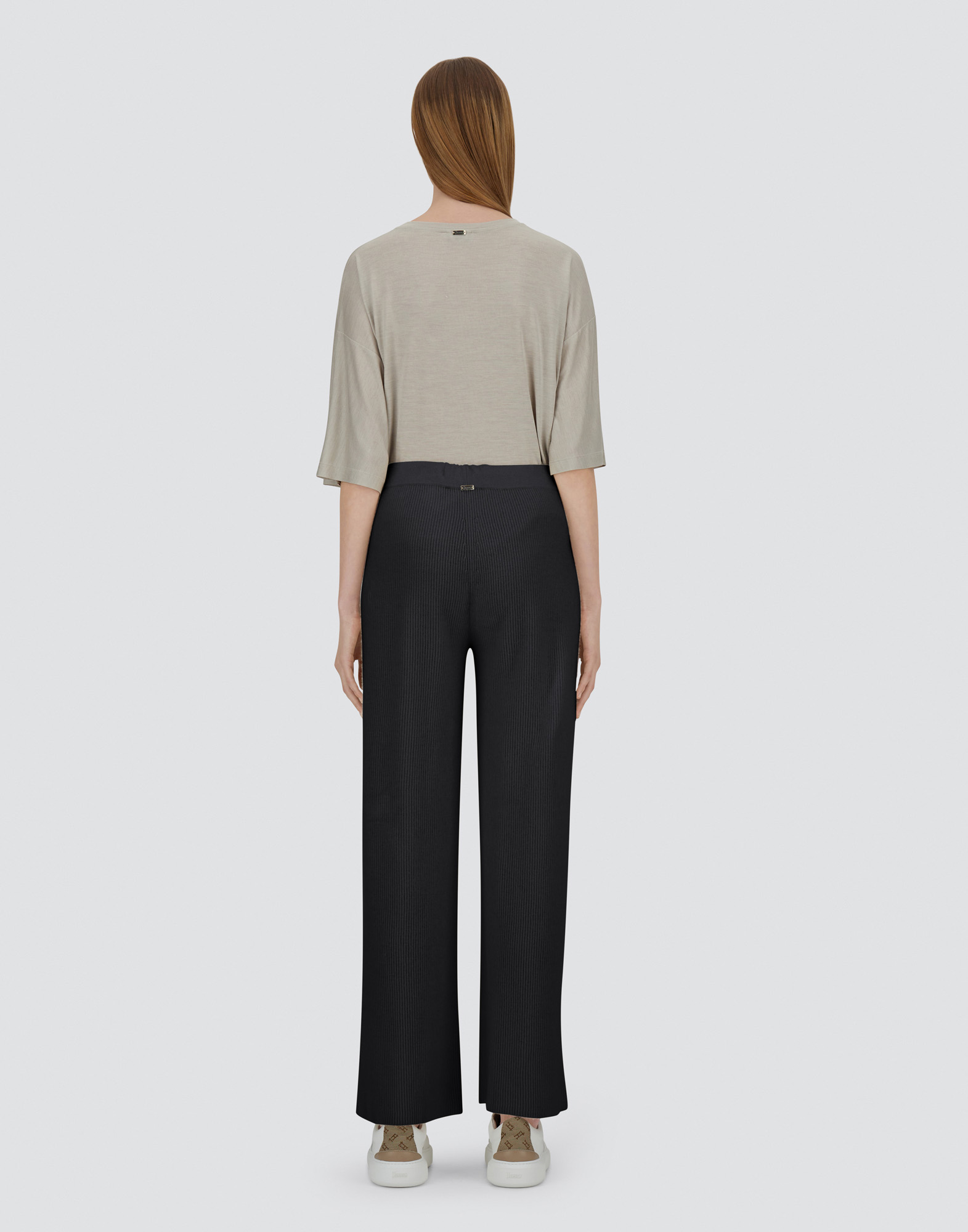 Herno Trousers In Ribbed Wool Cashmere In Black