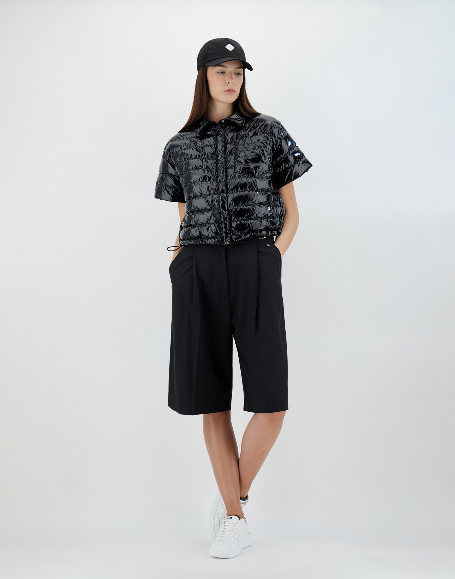 Herno Gloss Short-sleeved Bomber Jacket In Black