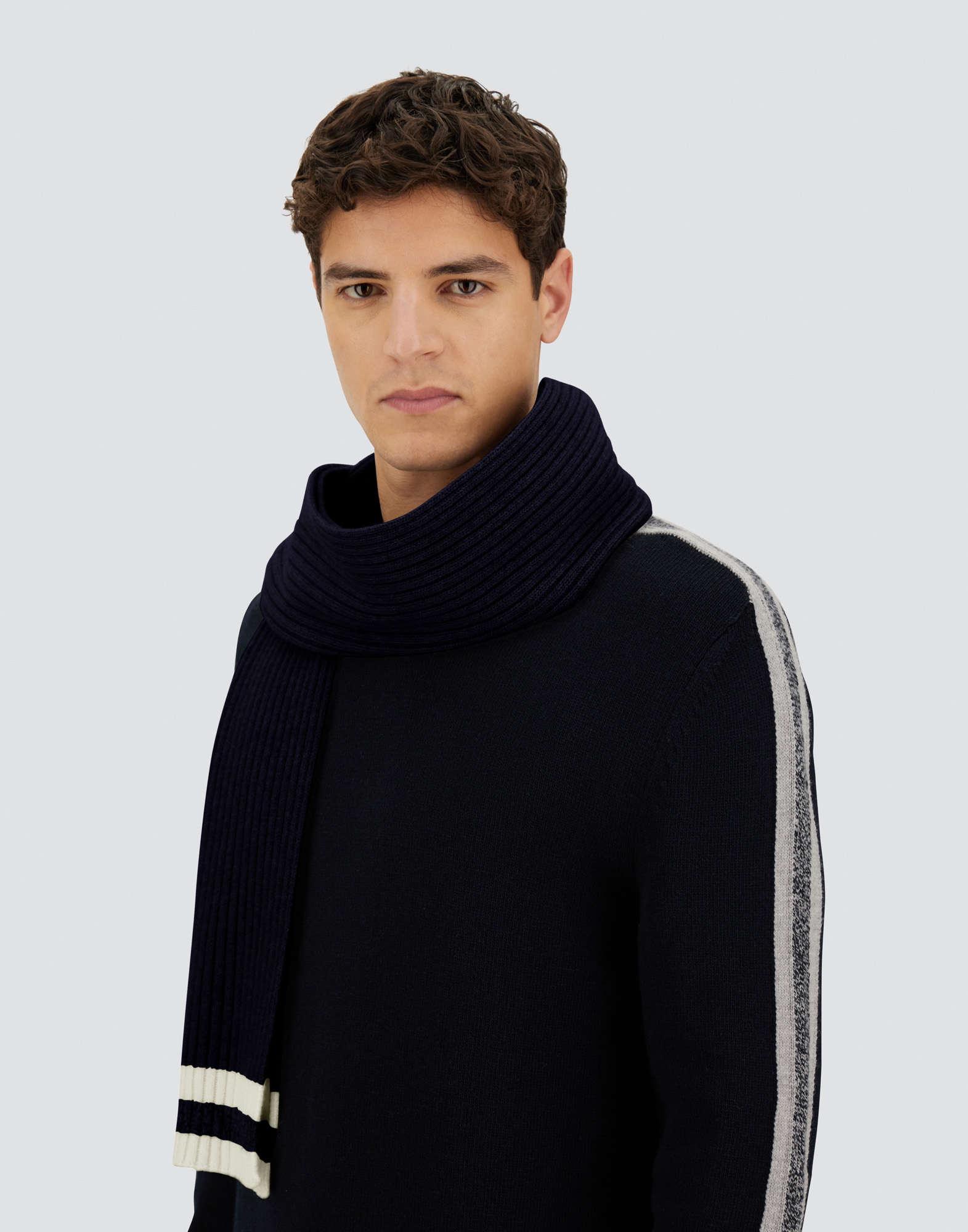 Herno Resort Scarf In Double Rib Wool In Black