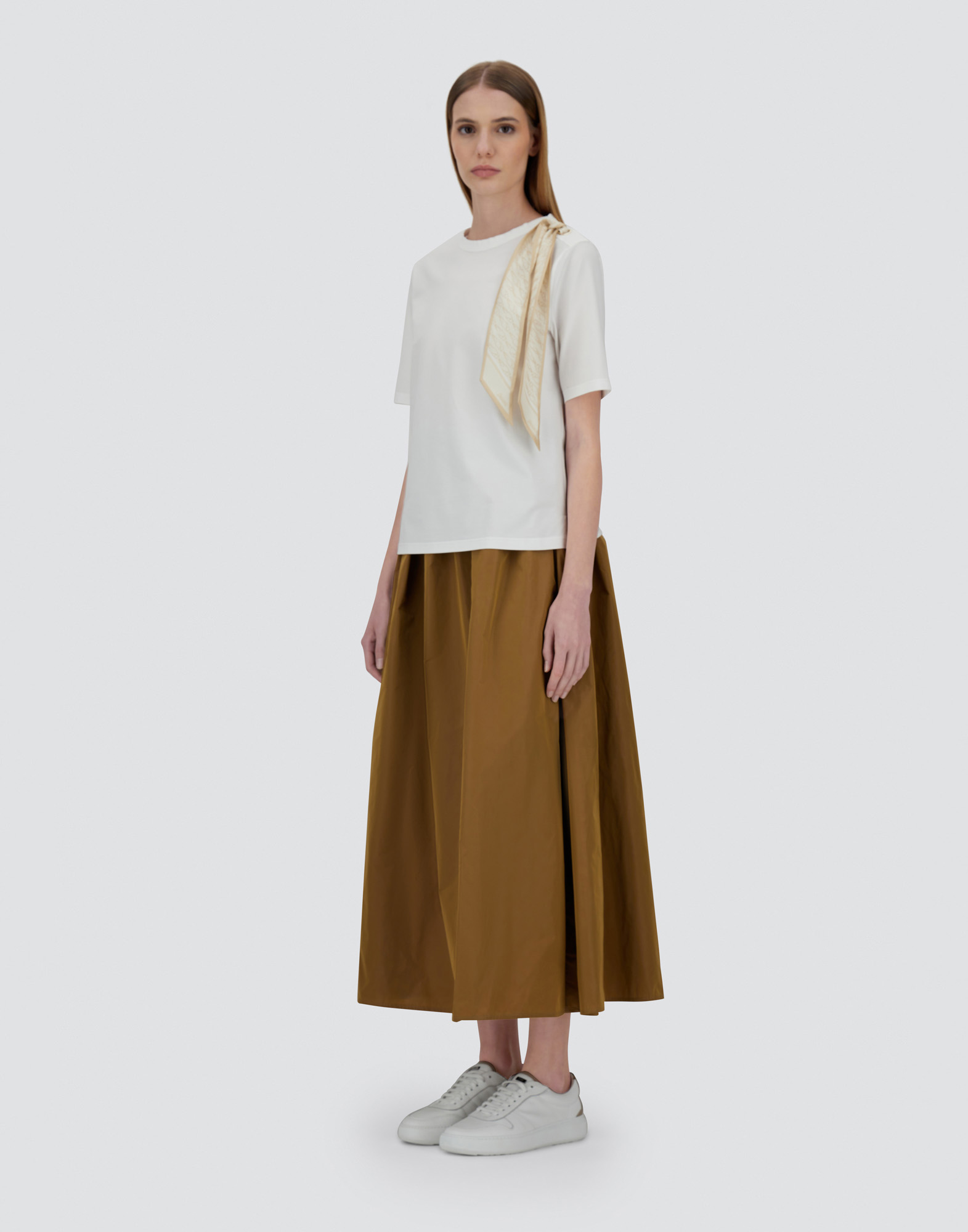Herno T-shirt In Superfine Cotton Stretch And Foulard In Latte