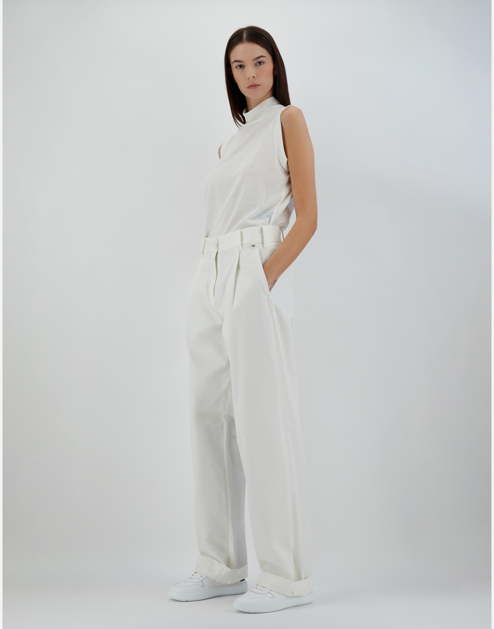 Herno Delon パンツ In White