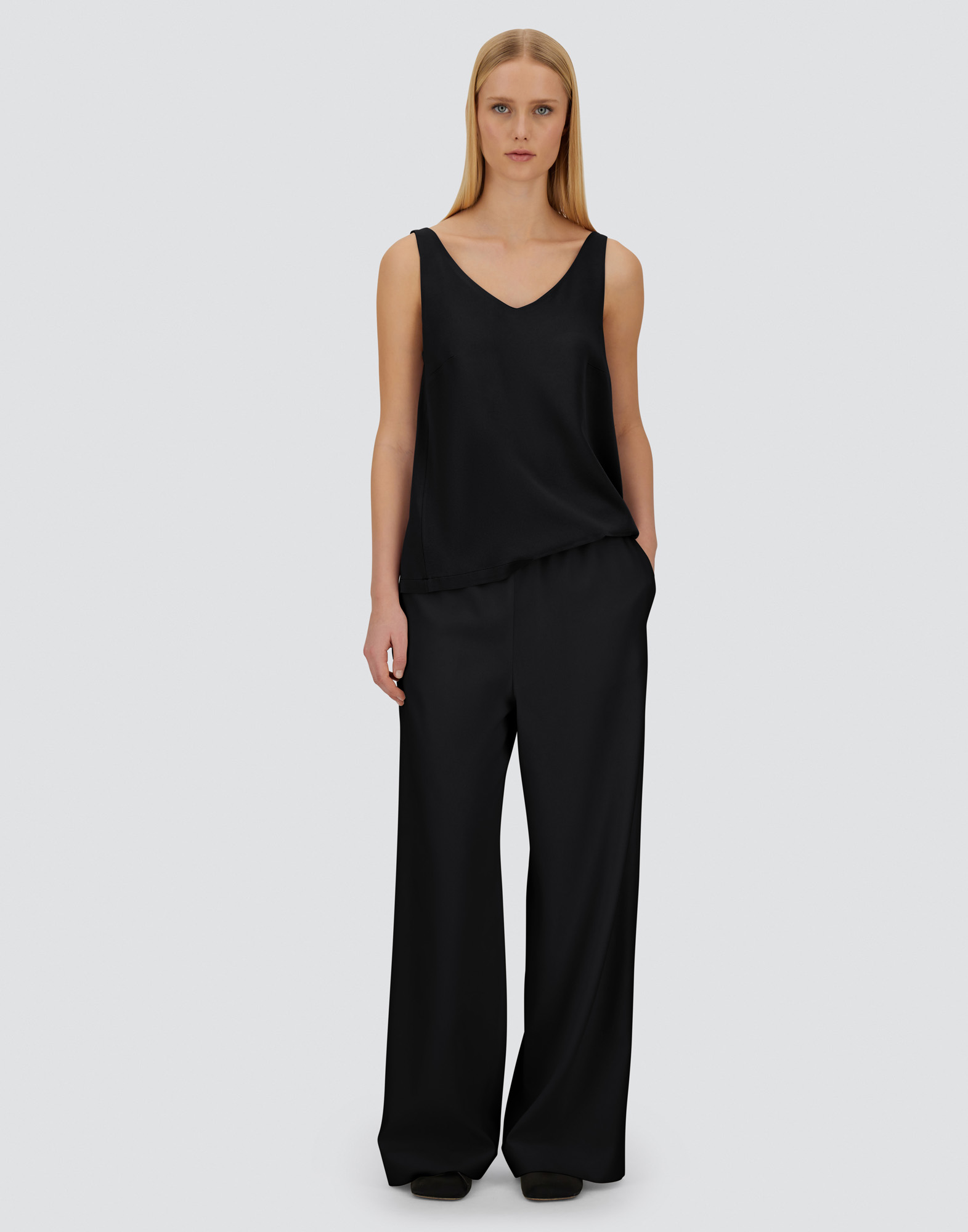 Herno Resort Top In Envers Satin In Black