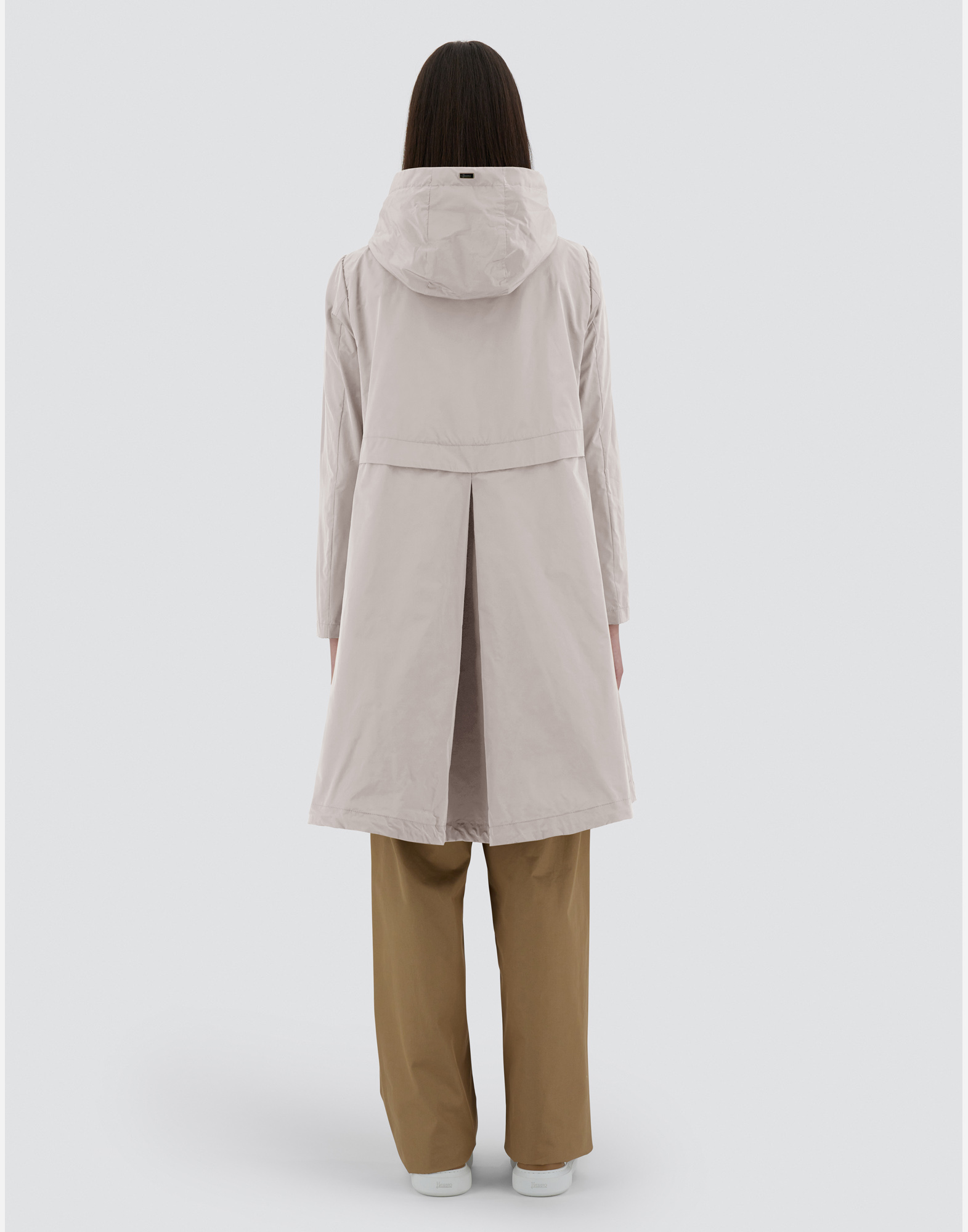 Herno New Techno Taffeta' ロング パーカ In Grey Pearl