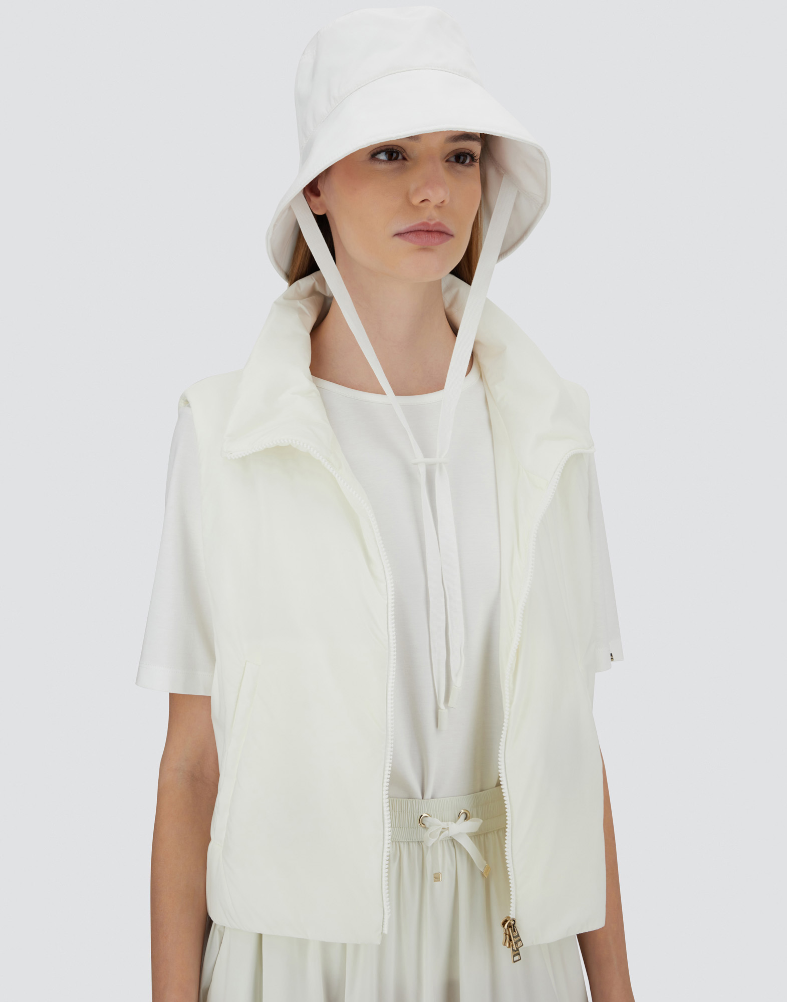 Herno Ecoage Vest In White
