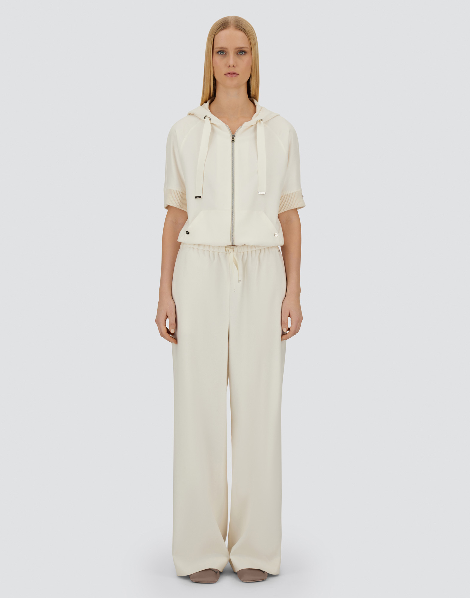 Herno Resort Trousers In Cotton Feel With Drawstring In White
