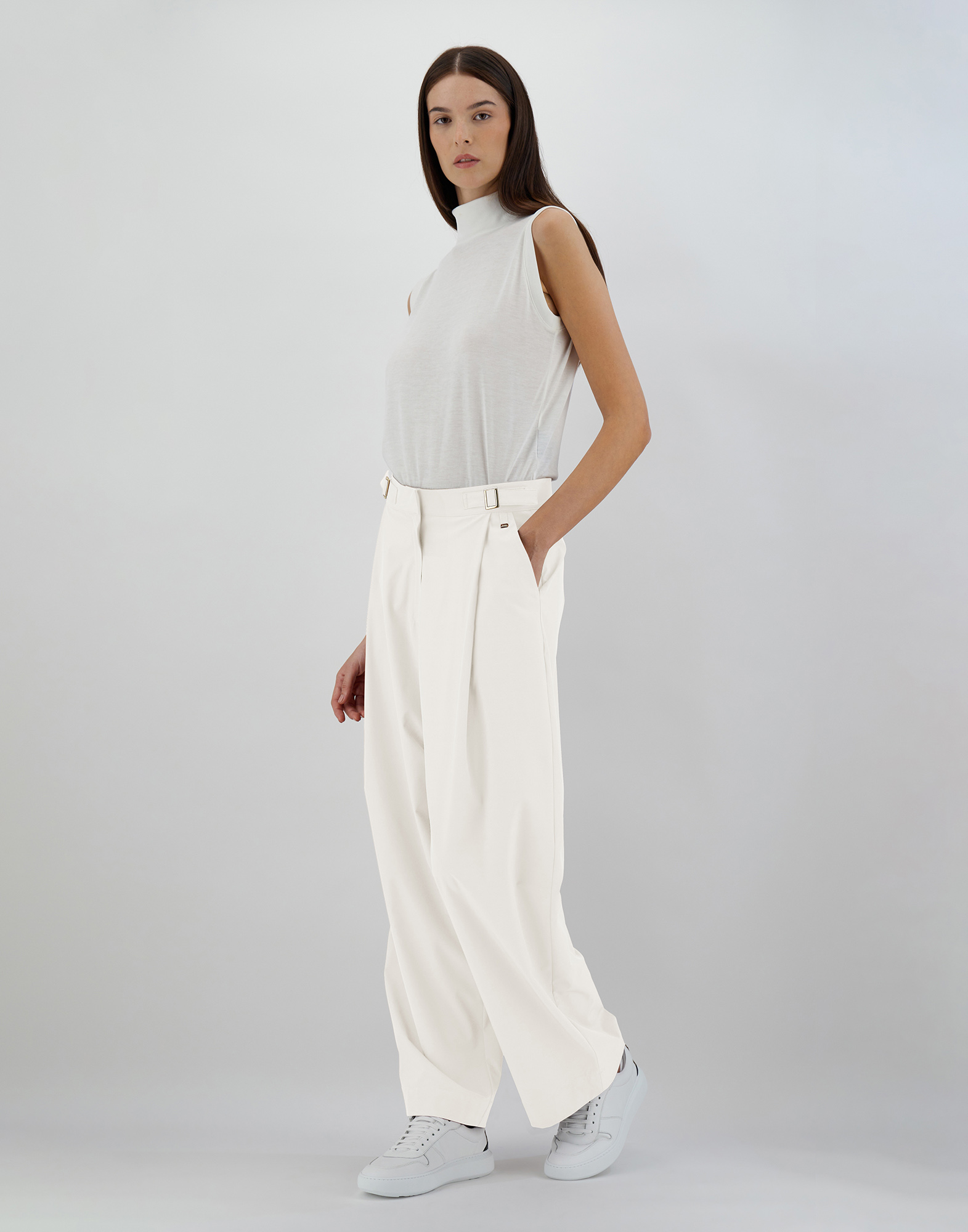 Herno Structures Nylon Trousers In White