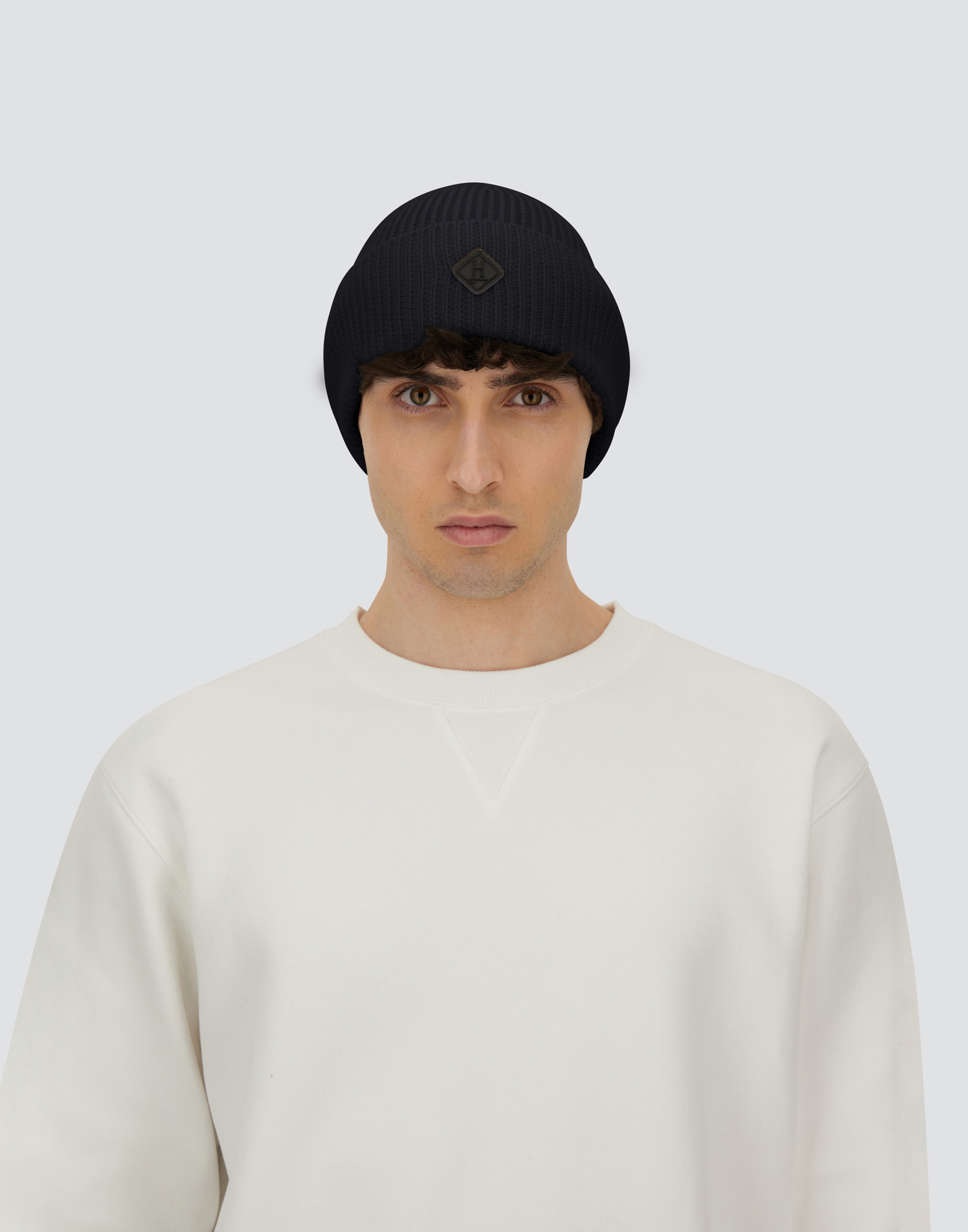 Herno Beanie In Ribbed Merino Wool In Black