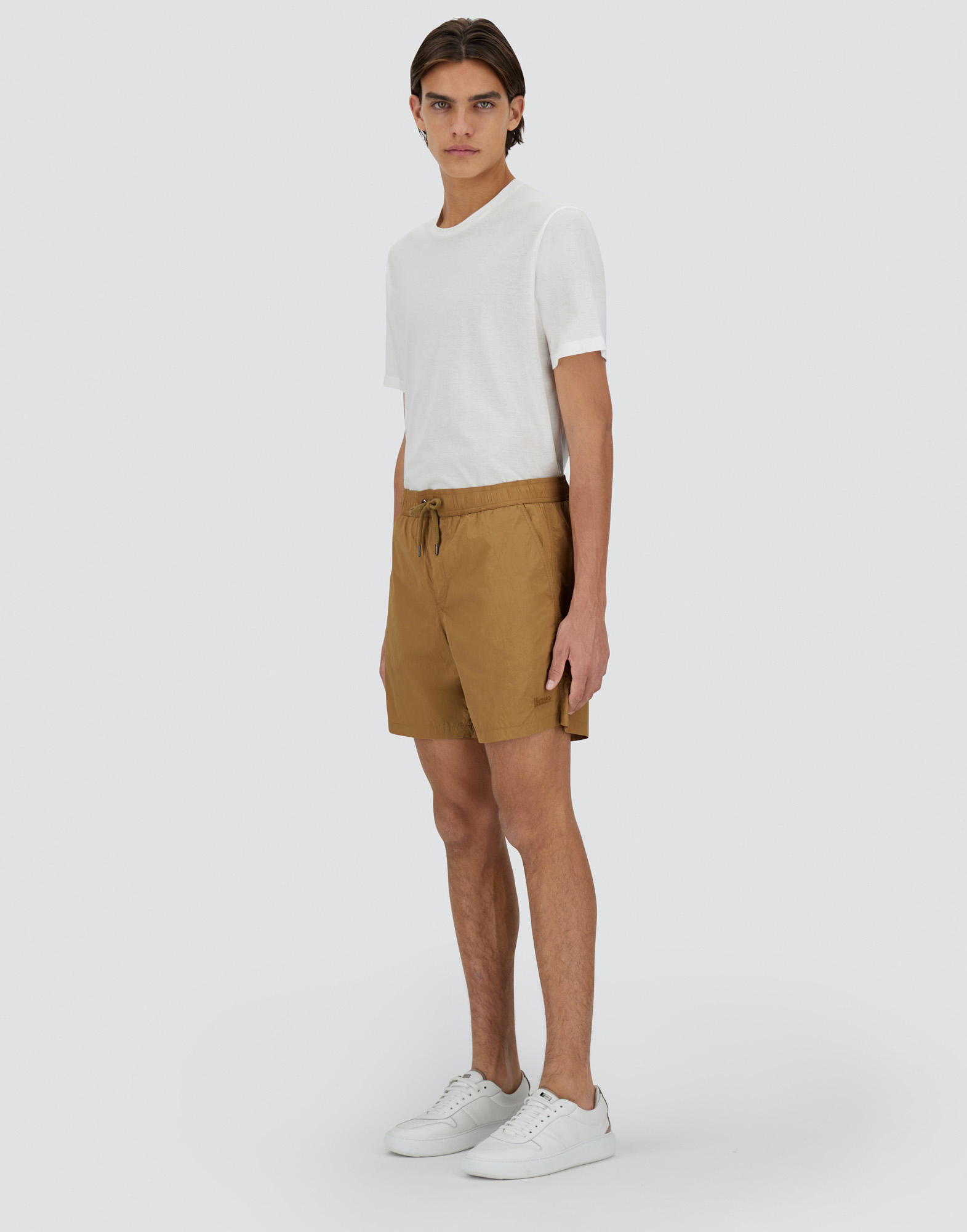 Herno Ultralight Crease Beach Boxers In Camel