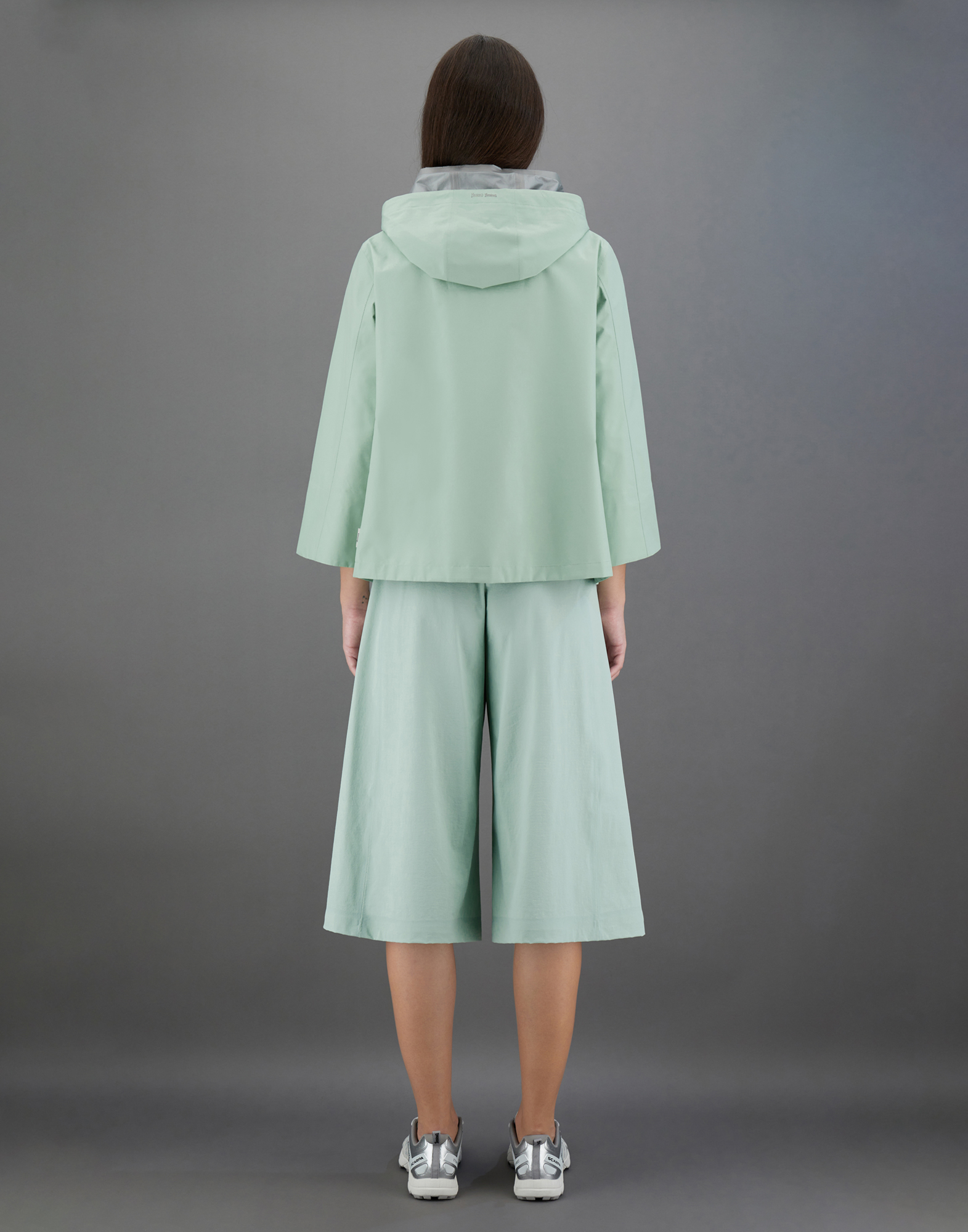 Herno Laminar Cape In Gore-tex Paclite In Seafoam Green
