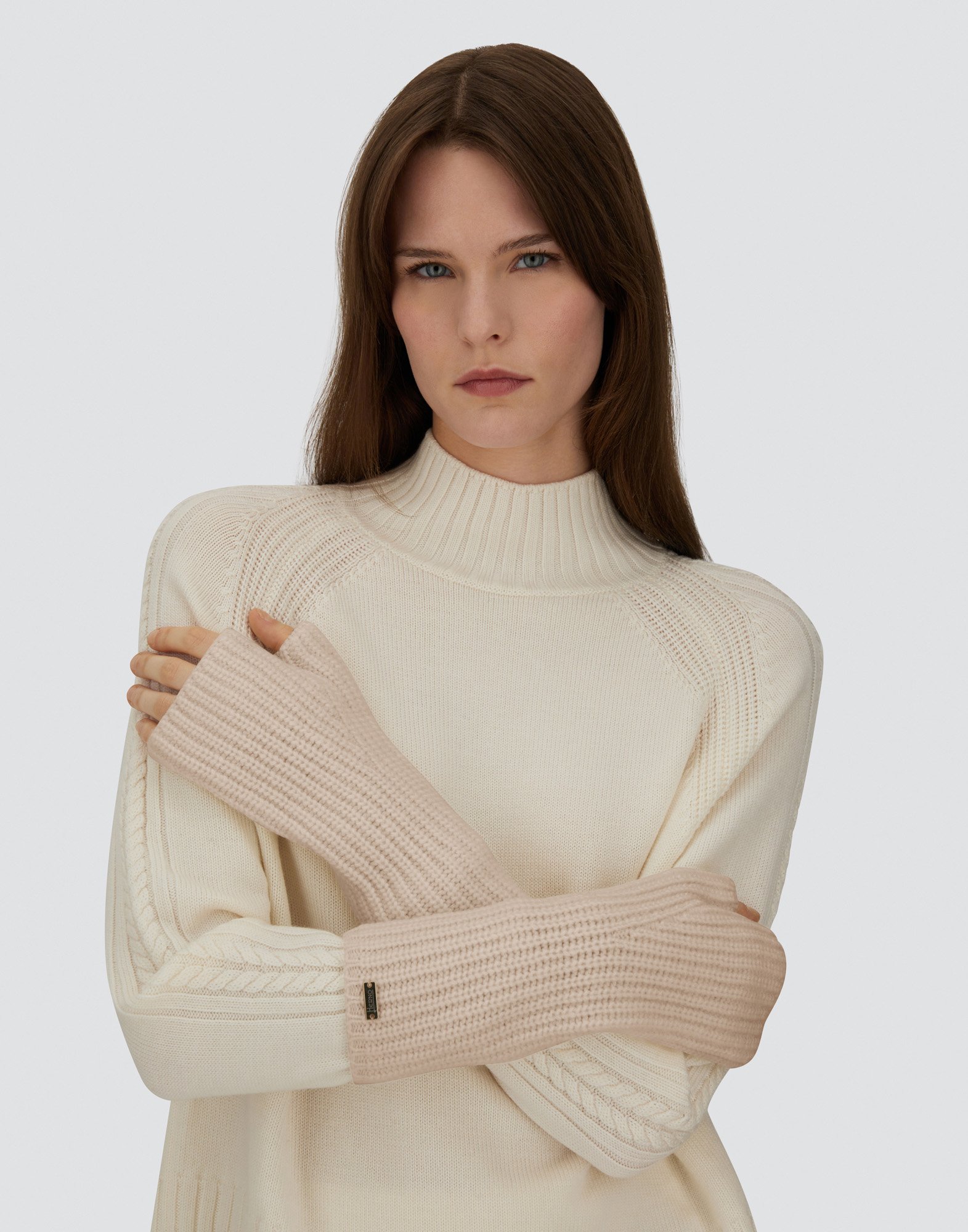Herno Gloves In Cob Stitch Carded Wool In Neutral