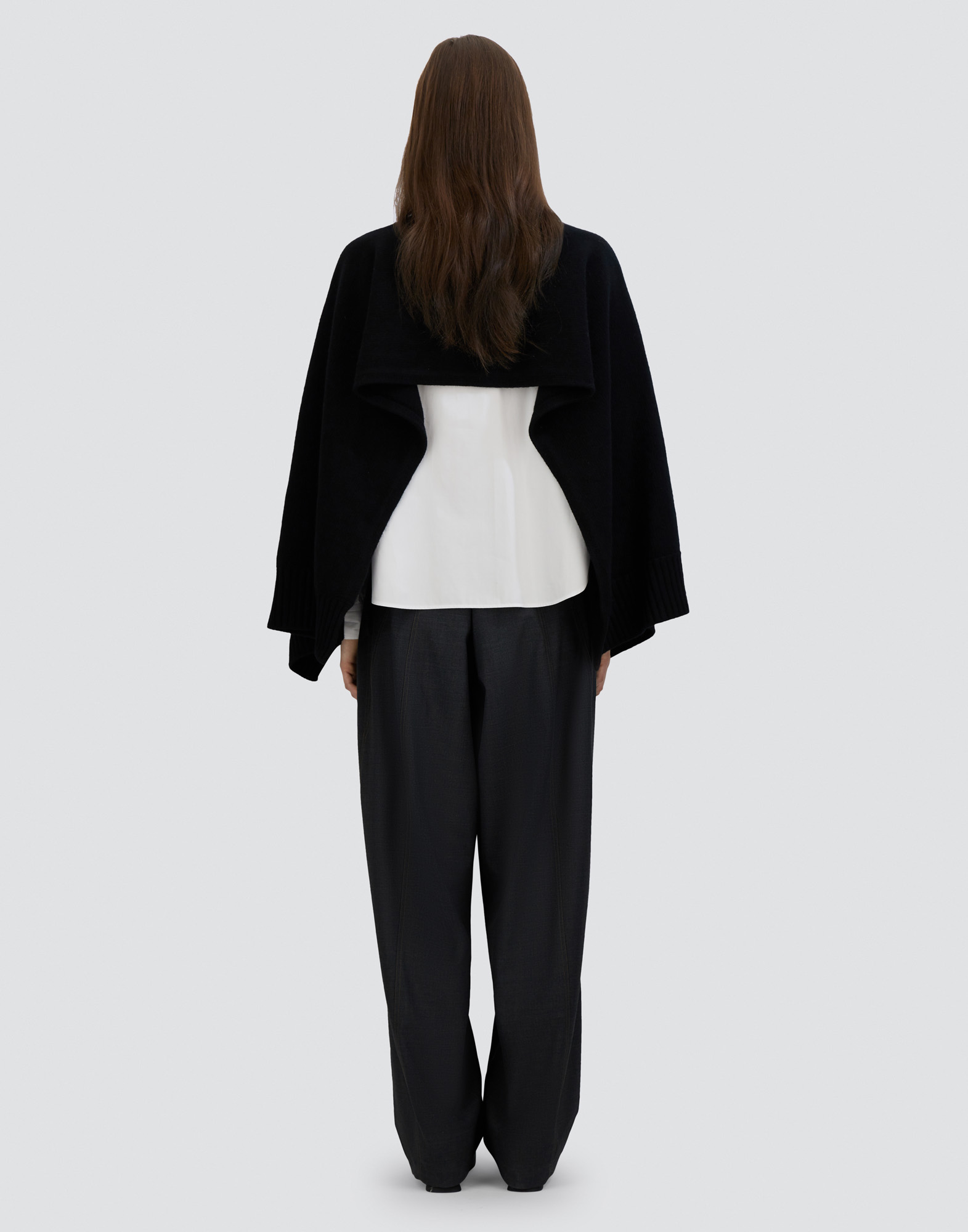 Herno Poncho In 100%�wool In Black