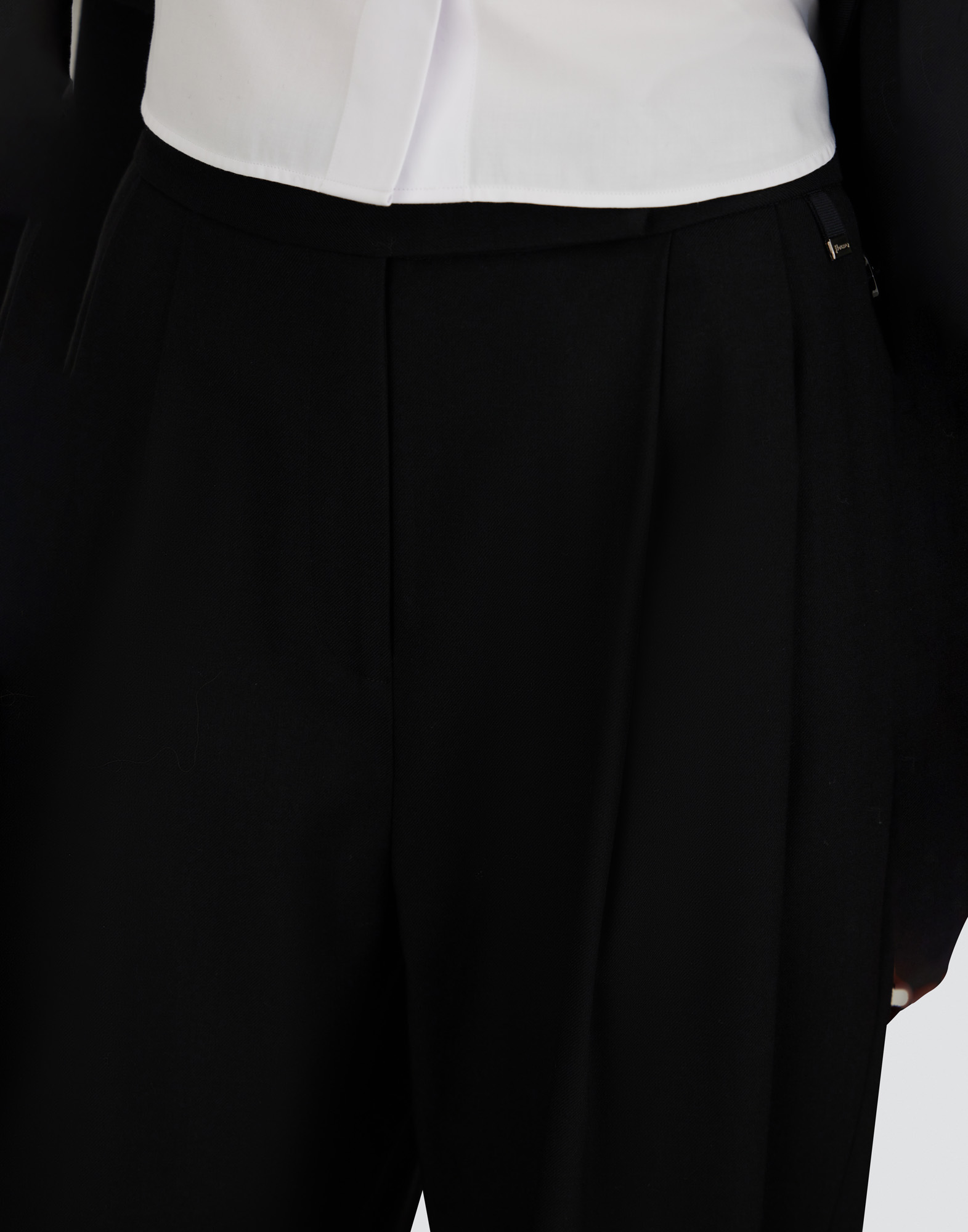 Herno Palazzo Trousers In Fluid Wool In Black